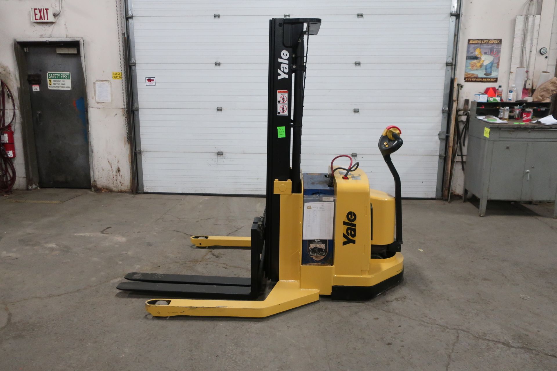 Yale Walk Behind Powered Pallet Lifter Walkie electric 24V unit