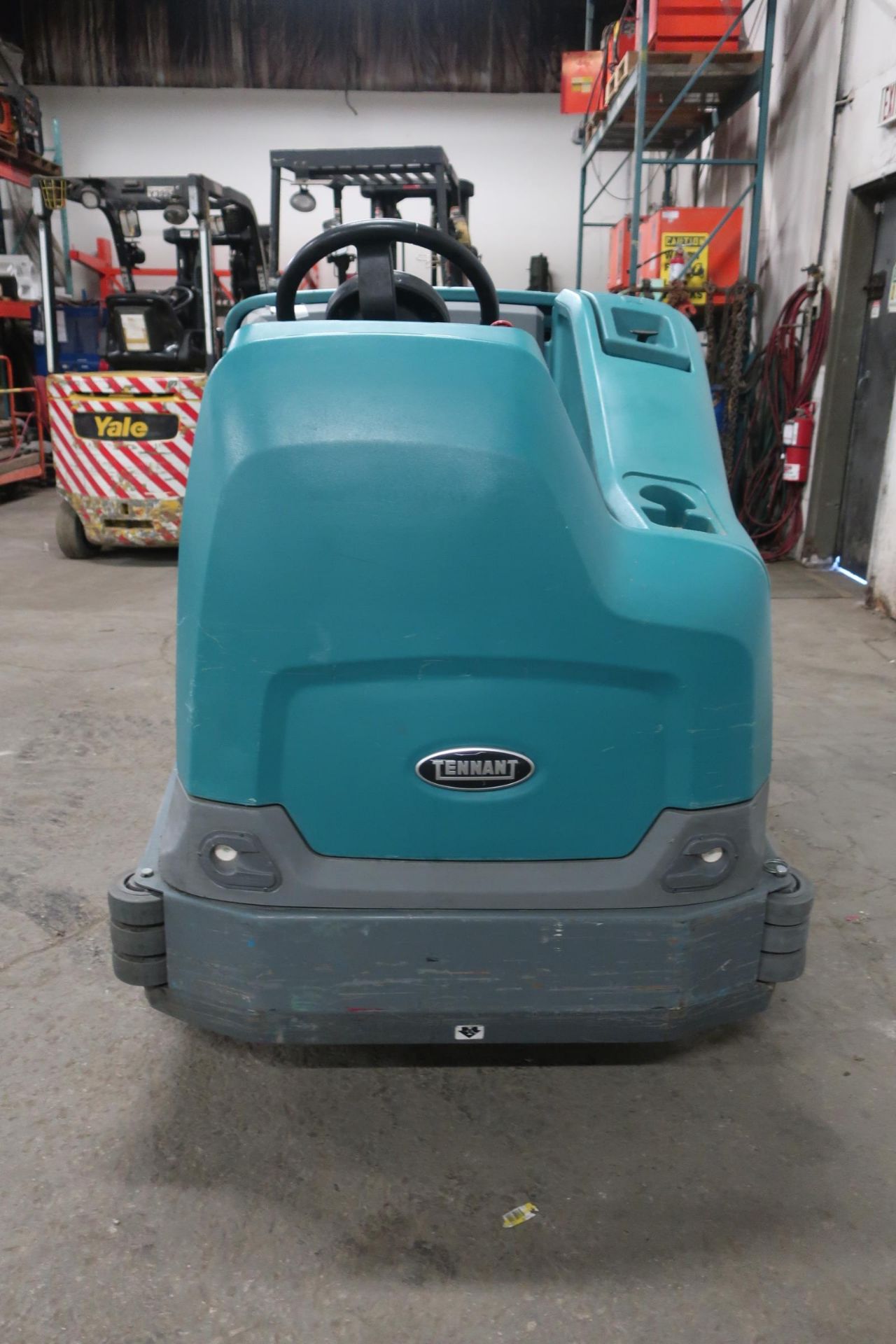 MINT 2015 Tennant T17 ECH20 Ride On Power Scrubber Sweeper Power-Operated Cleaning Machine - - Image 2 of 4