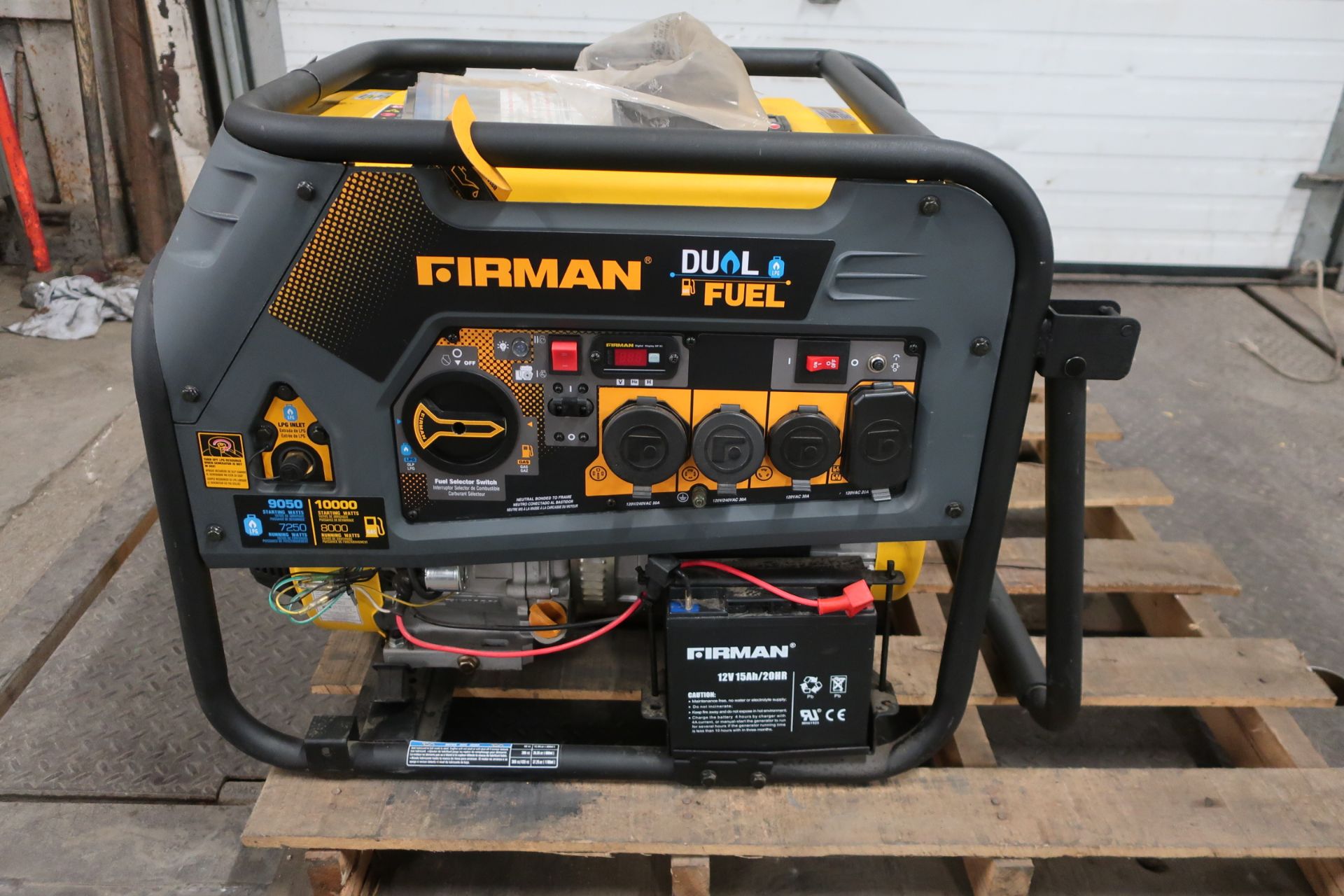 FIRMAN Model 10000/8000 Dual Fuel Portable Generator GAS 9050/7250 Watt 50A 120/240V Electric