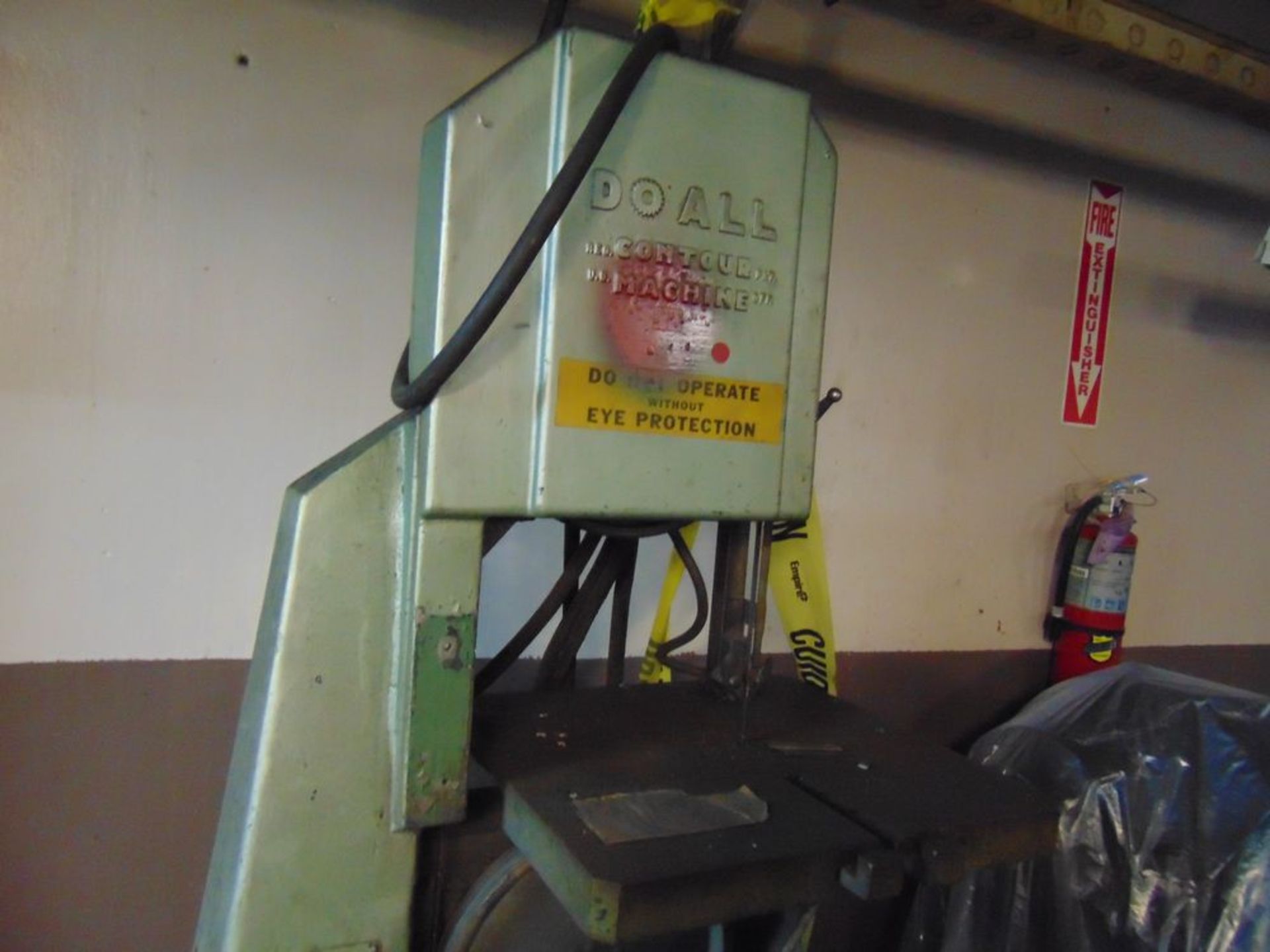 DoAll mod. J, Vertical 12" Band Saw S/N 2938709 - Image 2 of 2