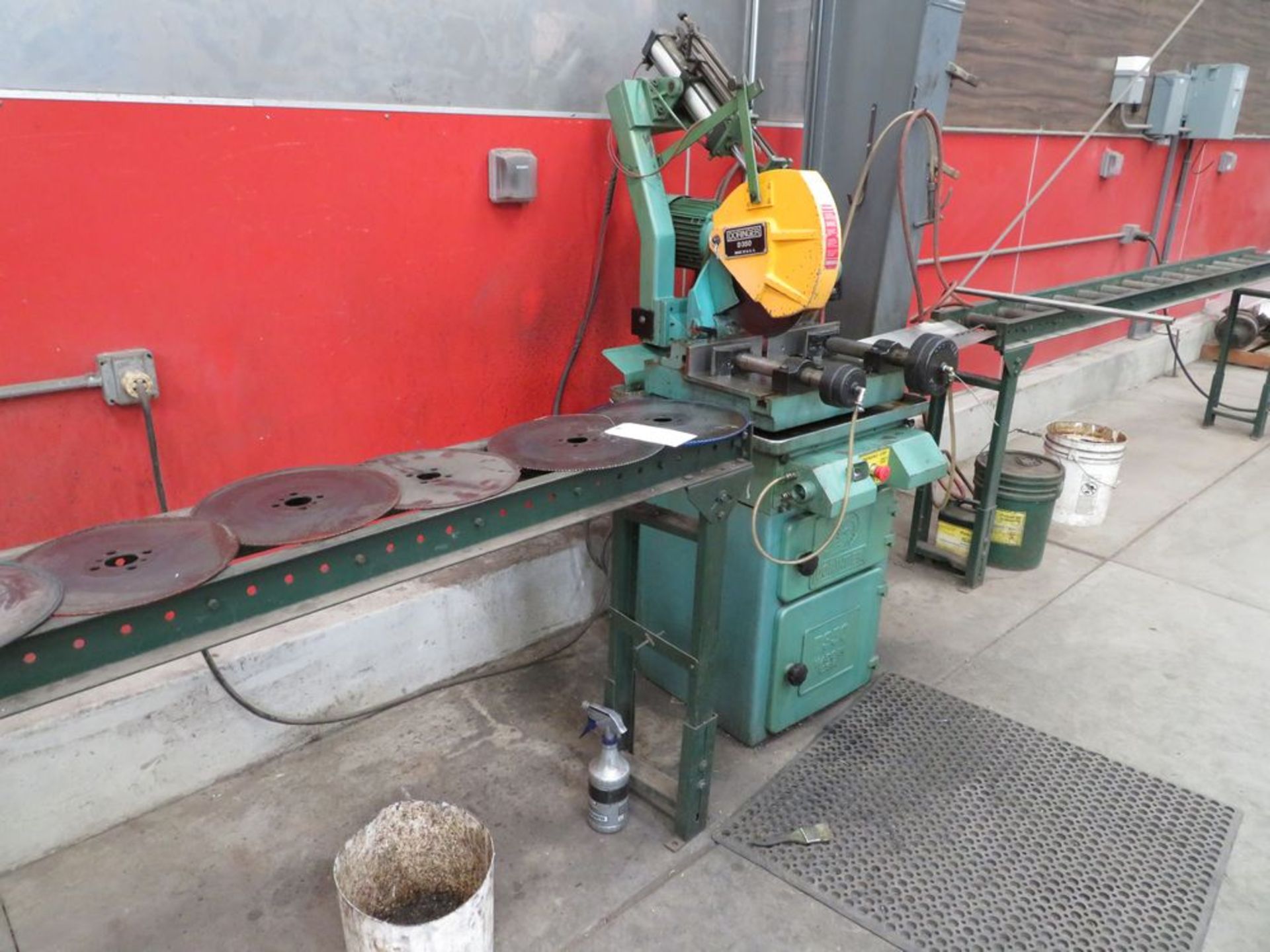 Doringer mod. D350, 12" Cold Saw w/ Twin Clamping, Infeed & Outfeed