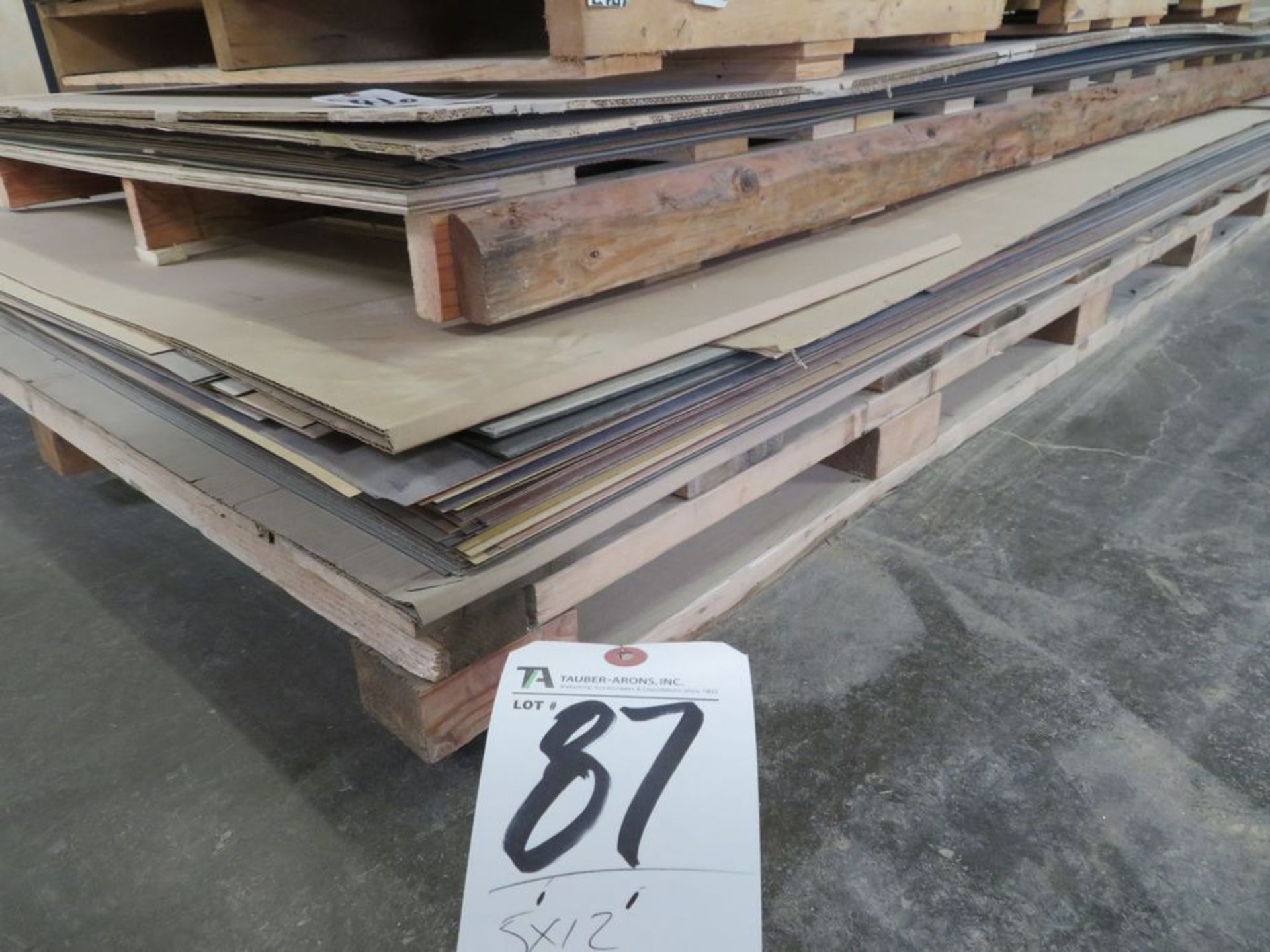 (Lot) Assorted Laminate, 5' x 12'