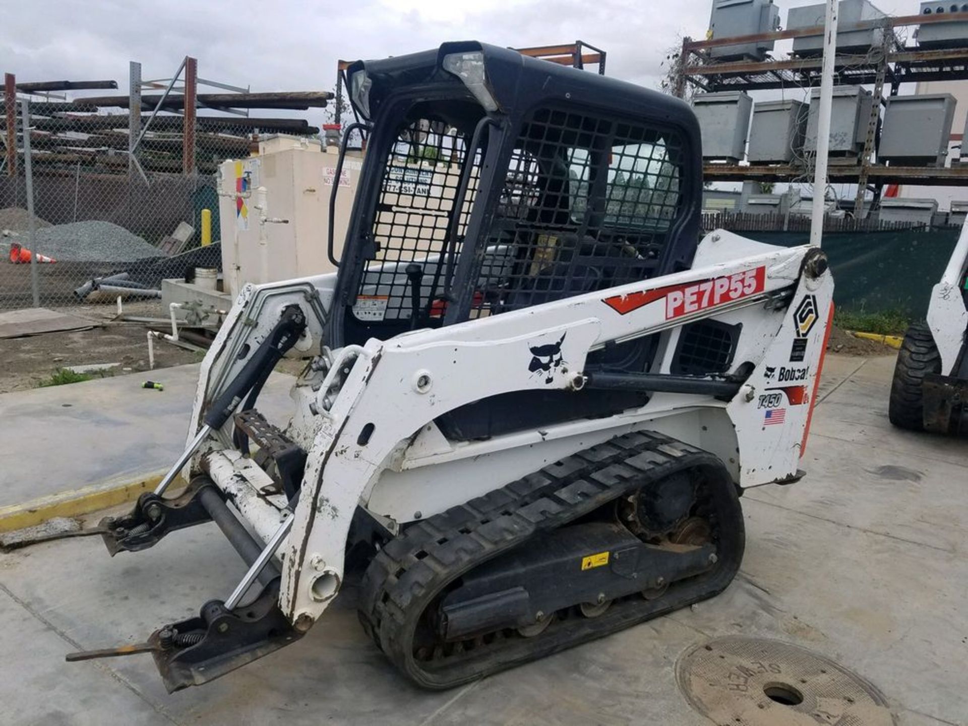 (2017) Bobcat mod. T450, Skid Steer Track Loader, Diesel, 61.1hp, Rated Operating Cap. (ISO), 1,