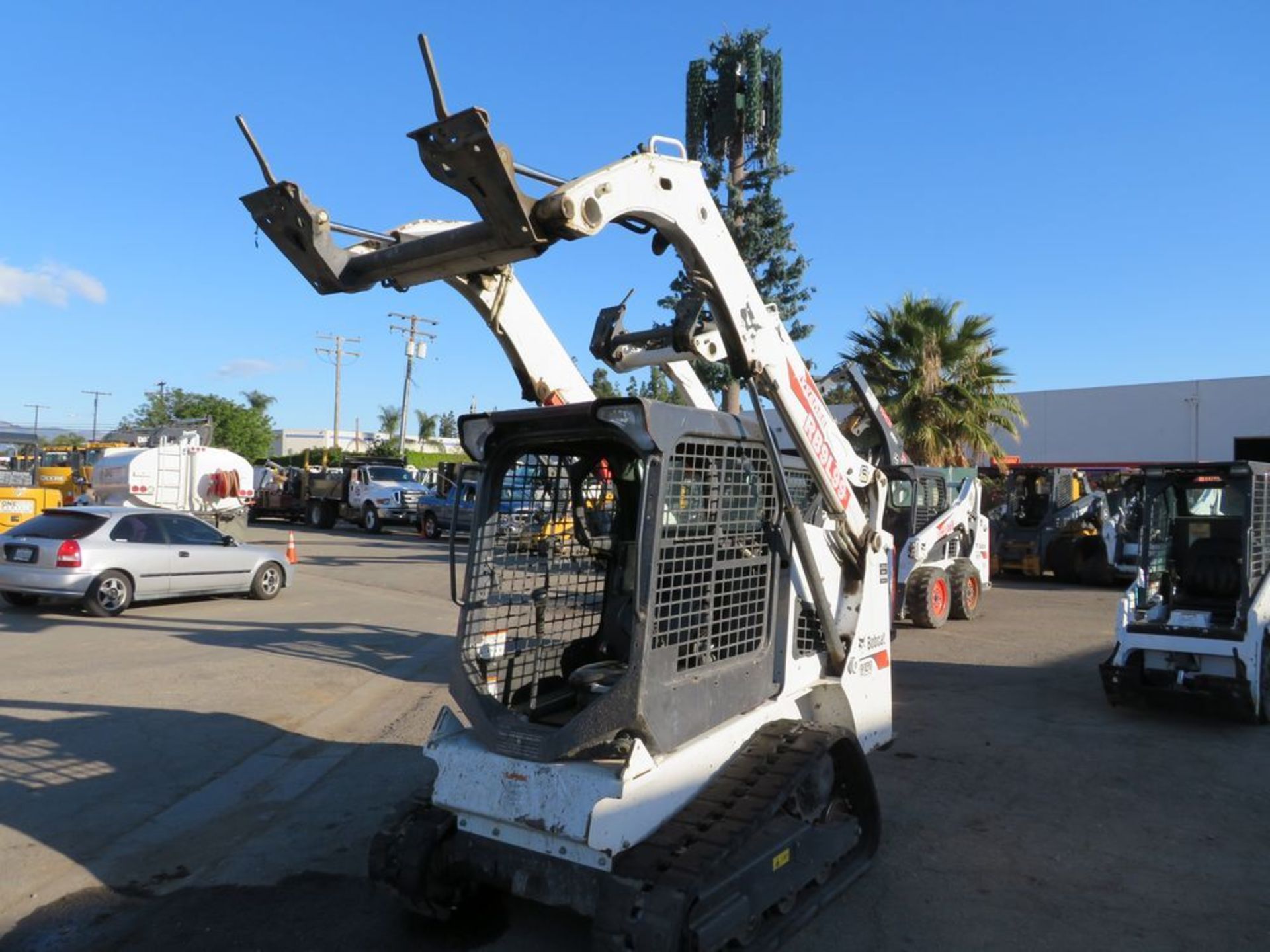 (2017) Bobcat mod. T450, Skid Steer Track Loader, Diesel, 61.1hp, Rated Operating Cap. (ISO), 1, - Image 7 of 10