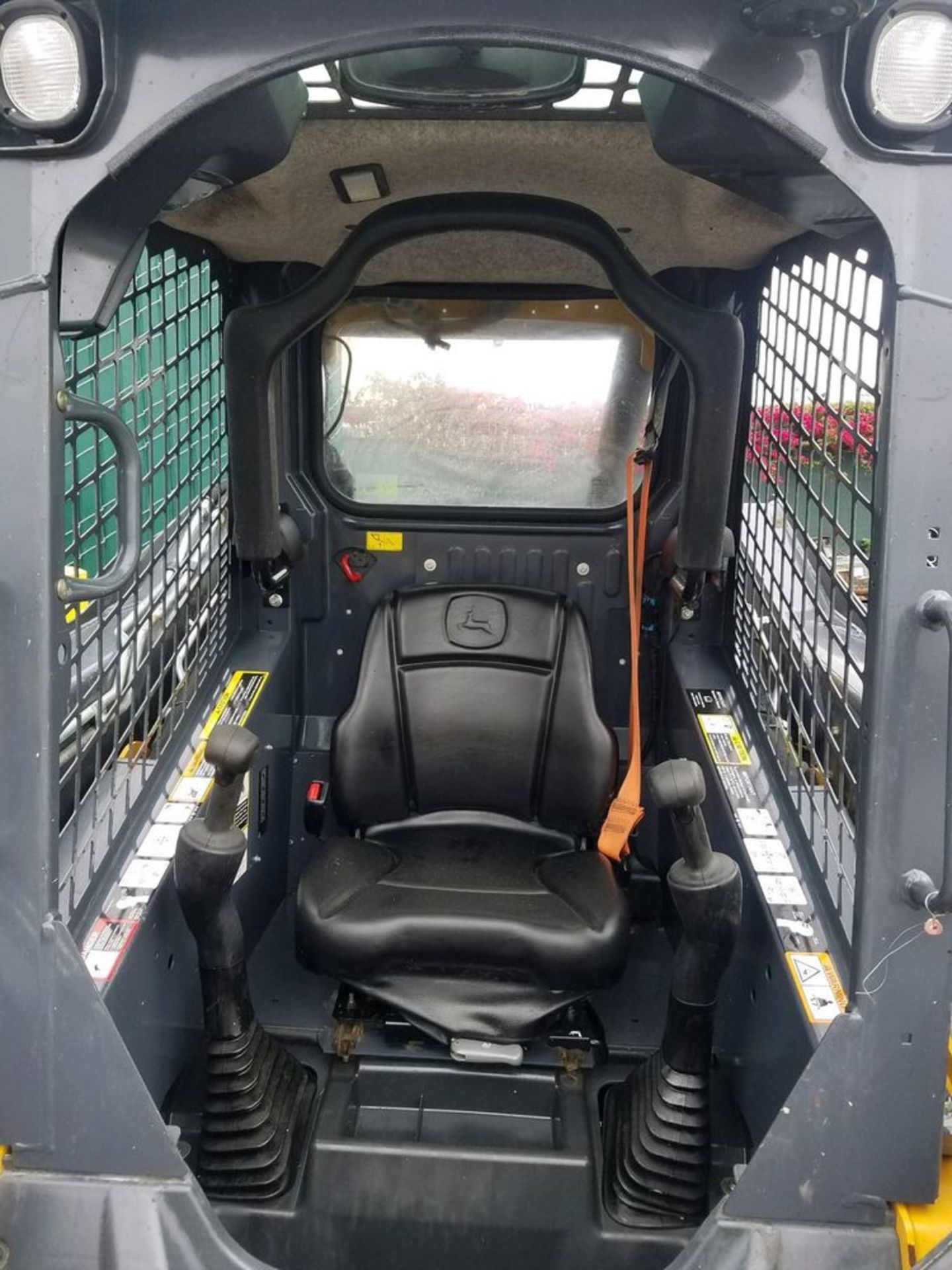 (2018) John Deere mod. 320E, Skid Steer Loader 69hp, 2,190 Cap., Unit: S111; PI: - Image 2 of 8