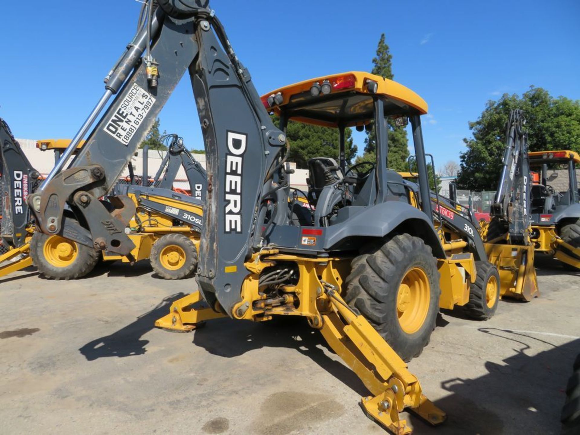 (2018) John Deere mod. 310L Backhoe Loader Net Power 69KW (93hp) at 2,240 RPM, Max Standard - Image 4 of 10