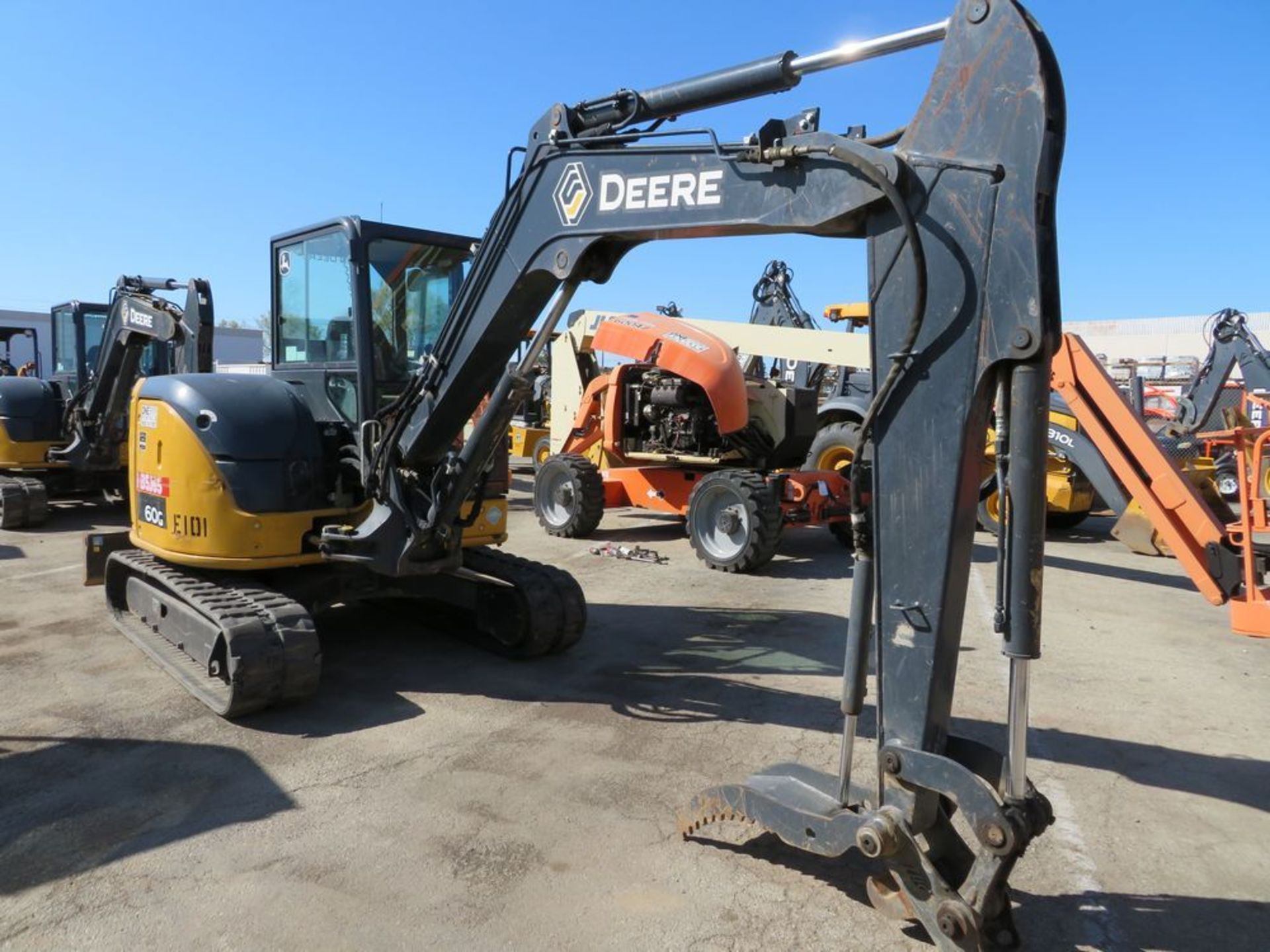 (2017) John Deere mod. 60G, Compact Excavator Net Power 39.6KW (53hp), Max Digging Depth 3.77m, - Image 5 of 9