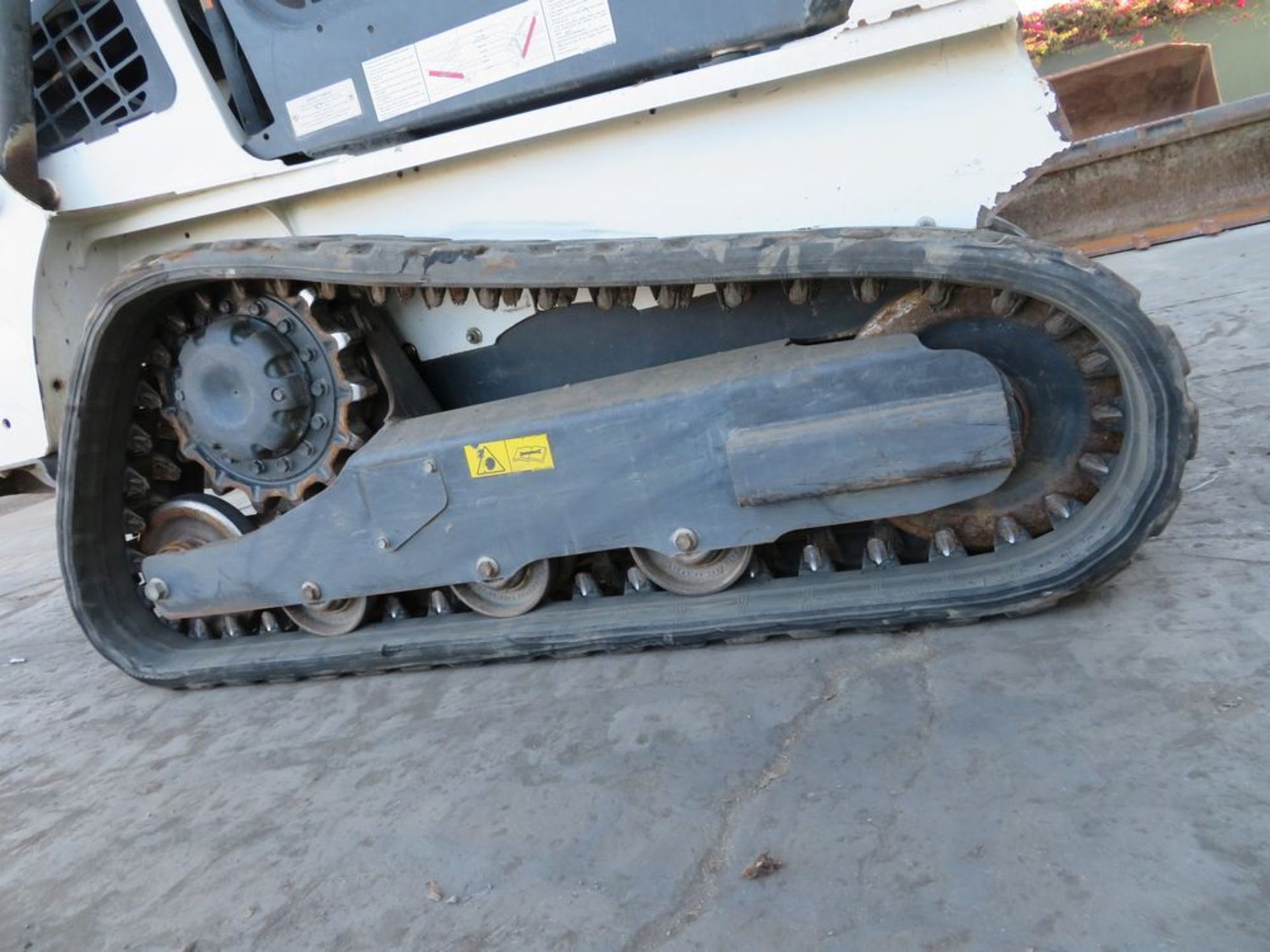 (2017) Bobcat mod. T450, Skid Steer Track Loader, Diesel, 61.1hp, Rated Operating Cap. (ISO), 1, - Image 7 of 10