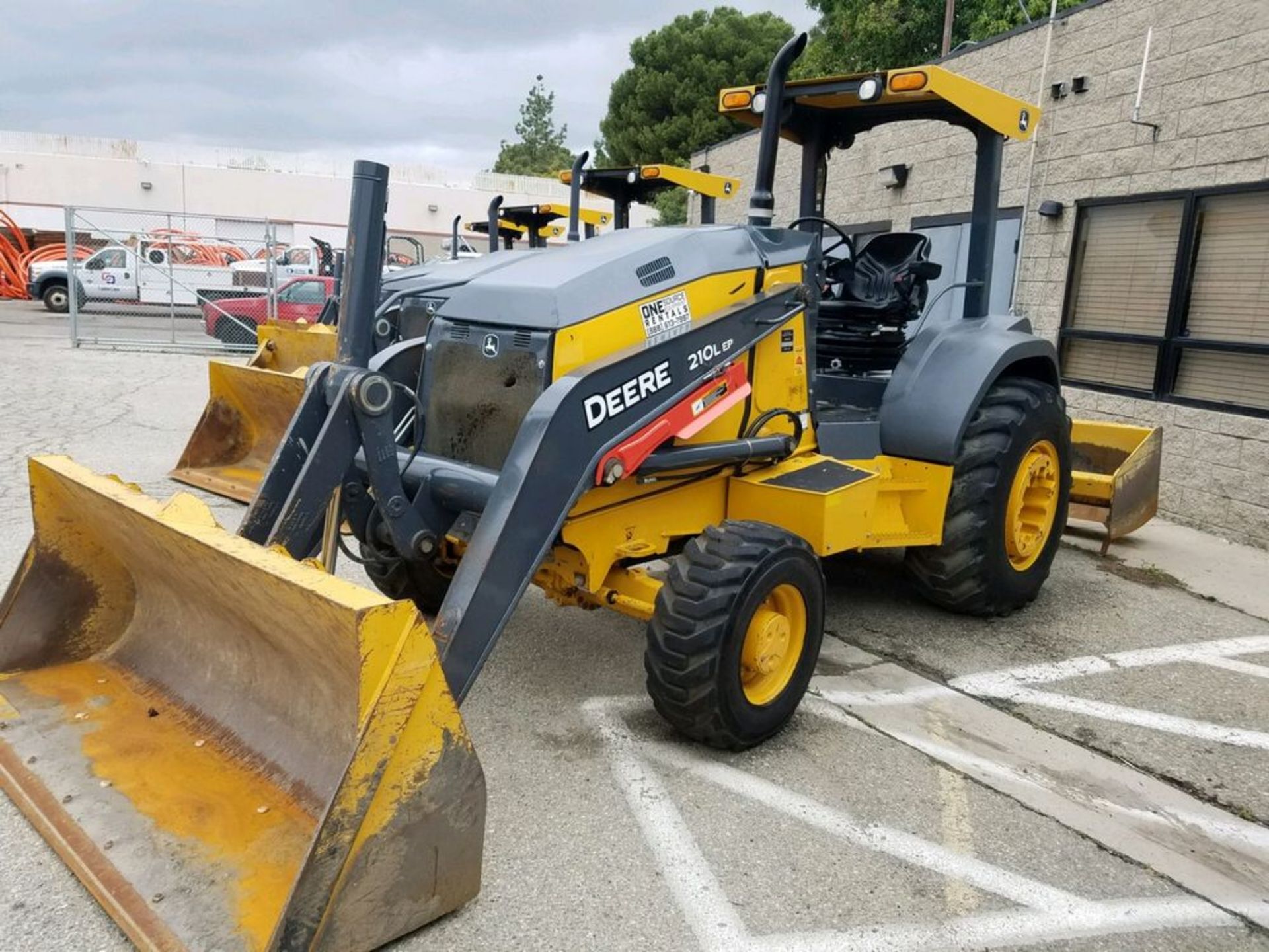 (2017) John Deere mod. 210L, Tractor Skip Loader, Net Power 69KW (93hp), Operating Weight 11,