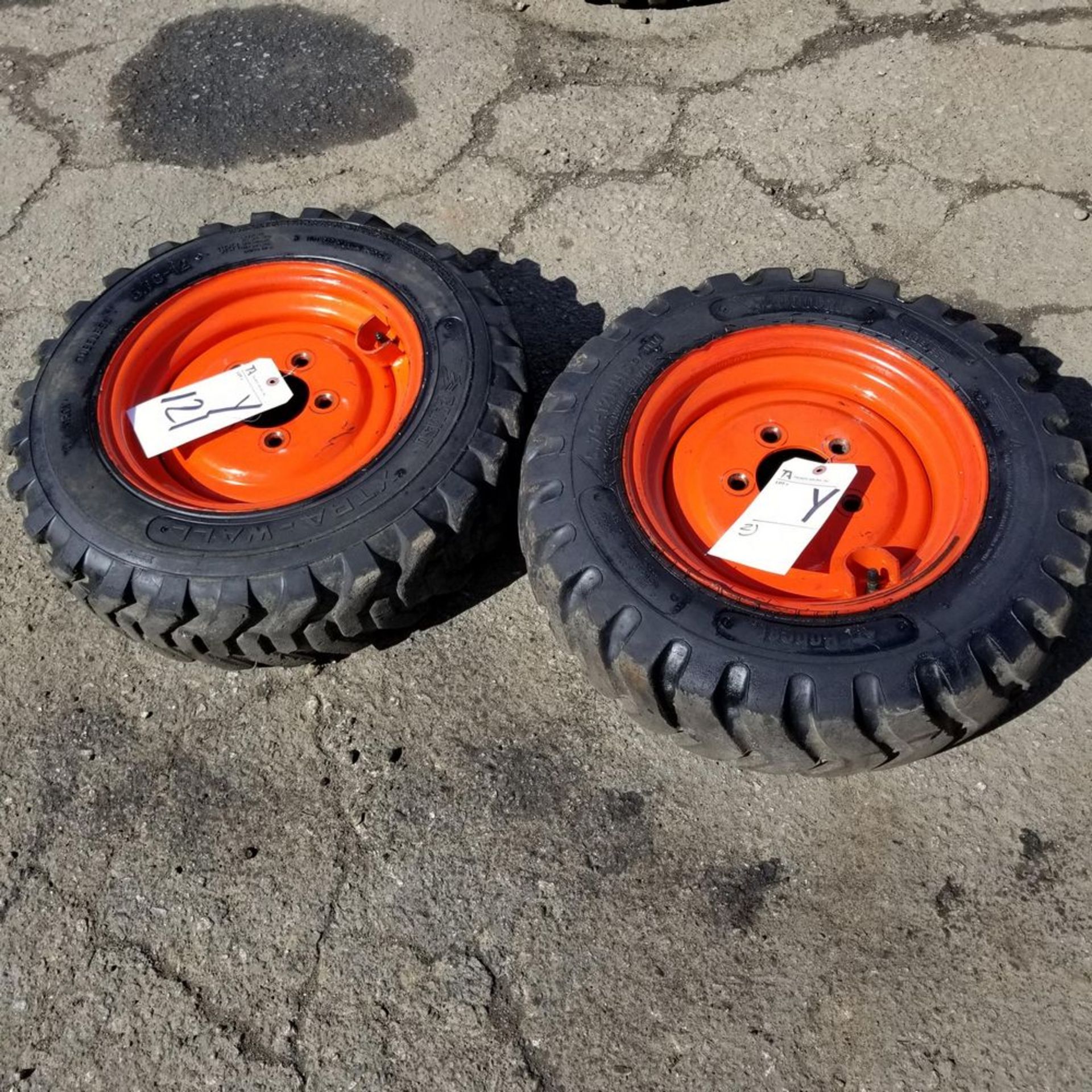 (Lot) (2) Bobcat Camso Xtra-Wall 5 lug, 5.70-12 NHS, 50-80% thread tire for S70 Bobcat.