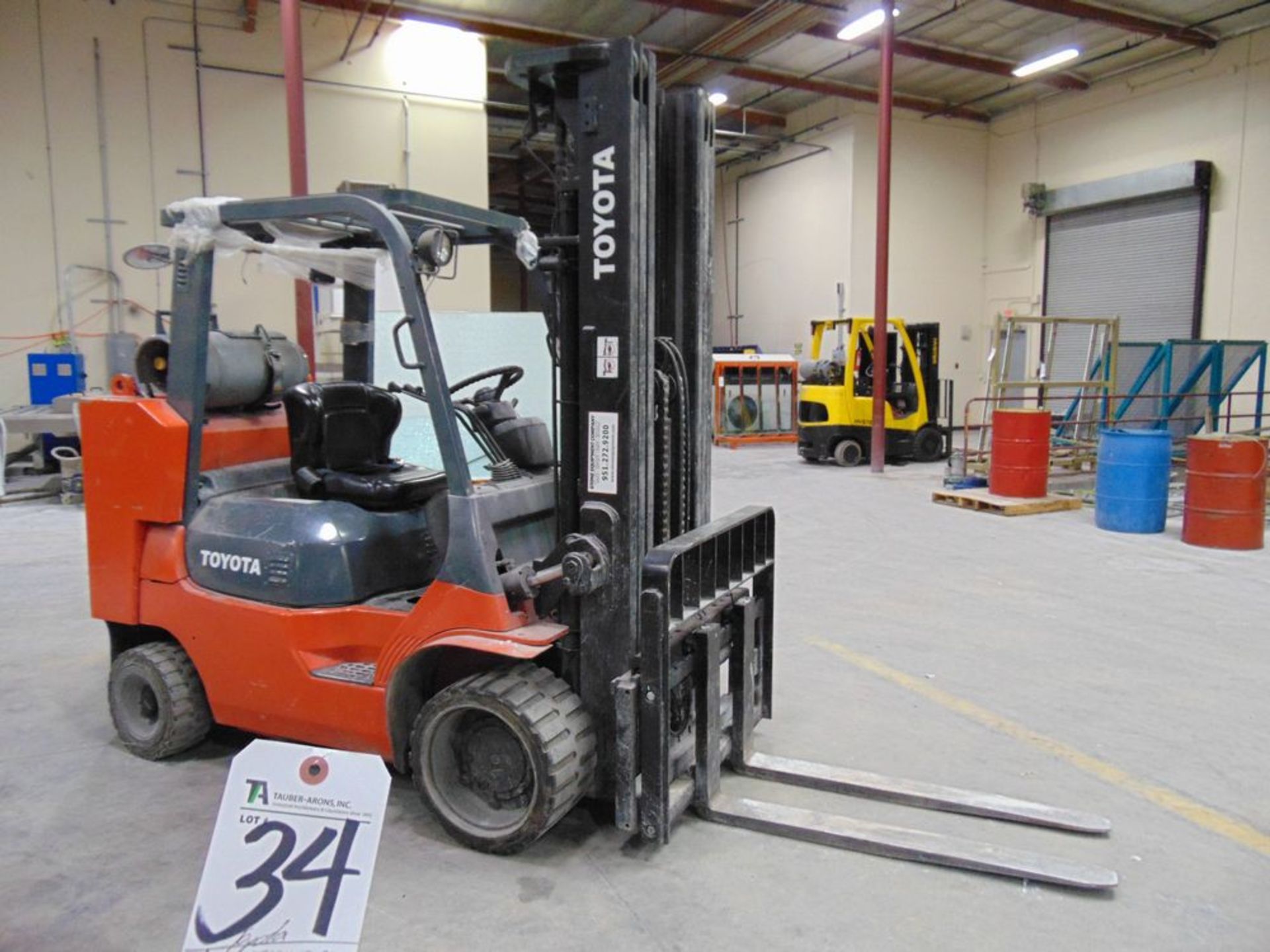 Toyota mod. 7FGCU45-BCS, 10,000lb. Cap Forklift LPG, 3-Stage Mast, Hard Tires, Hours: n/a; S/N 71165