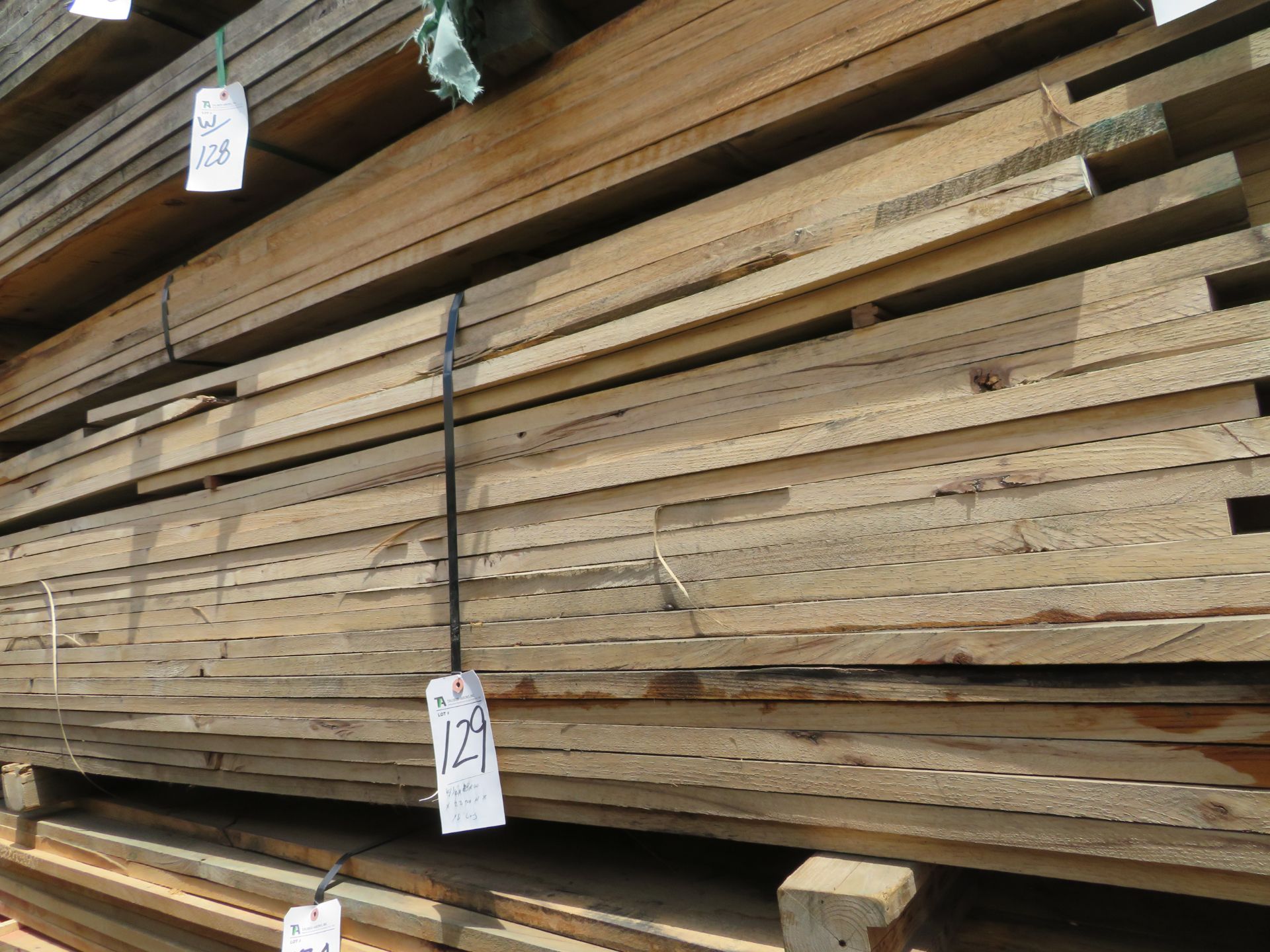 (Lot) Hickory 4 ½'' x 4 Pcs. Wide x 22 Pcs.