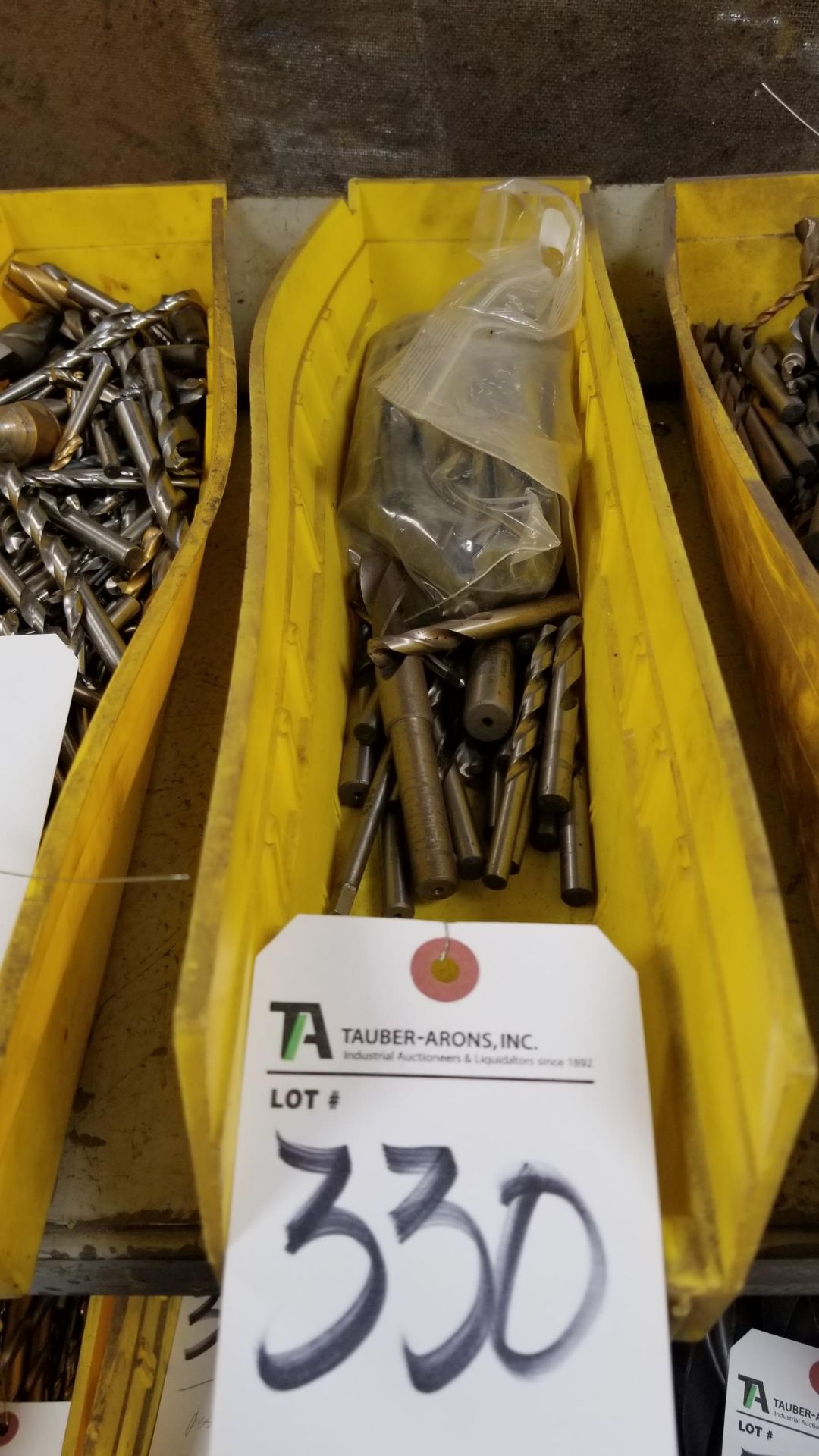 (Lot) Assorted Size Drill Bits