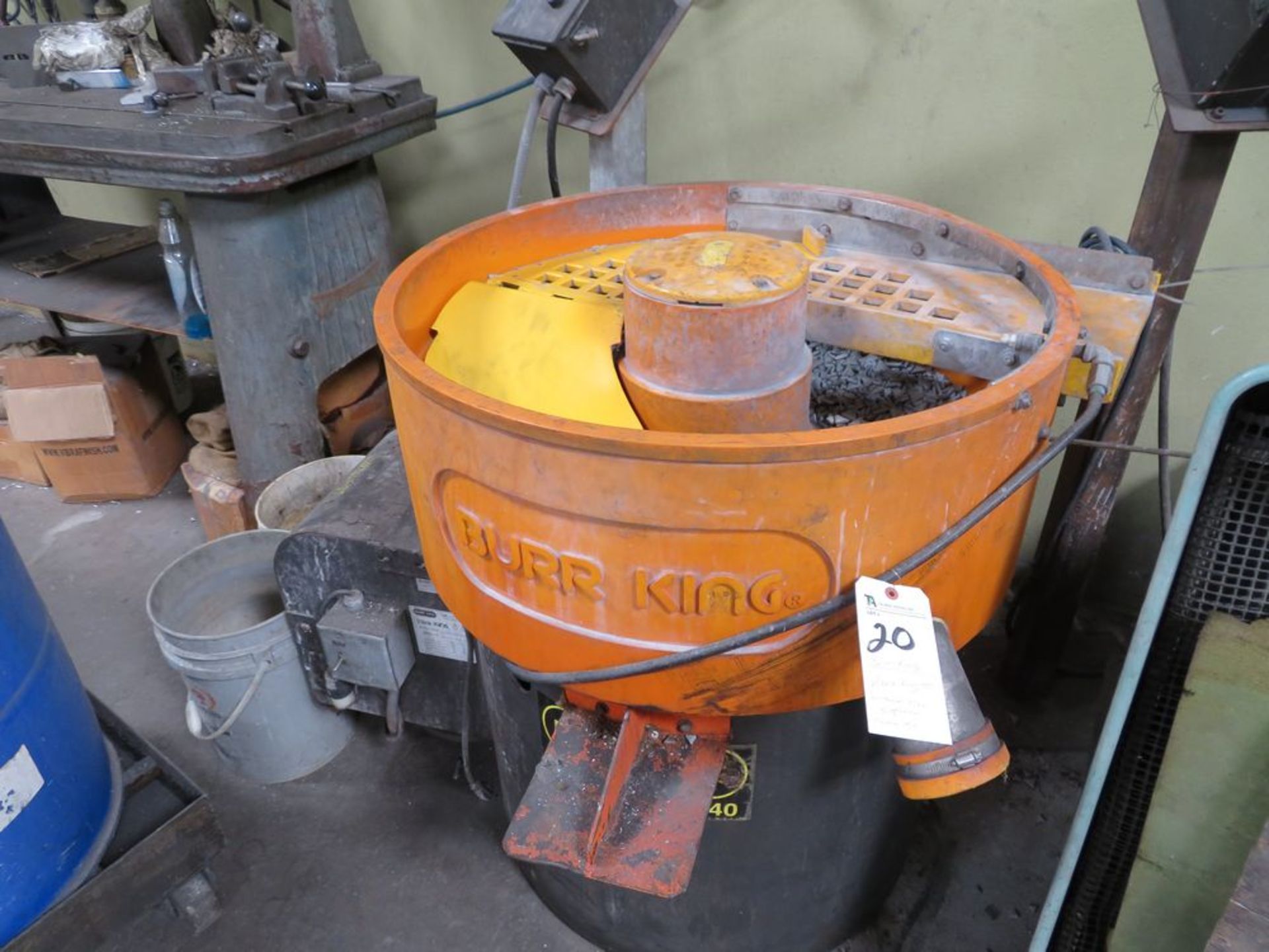 (Lot) Burr-King Vibro King 40 w/ Hemi Flex Suspension Finishing Mill