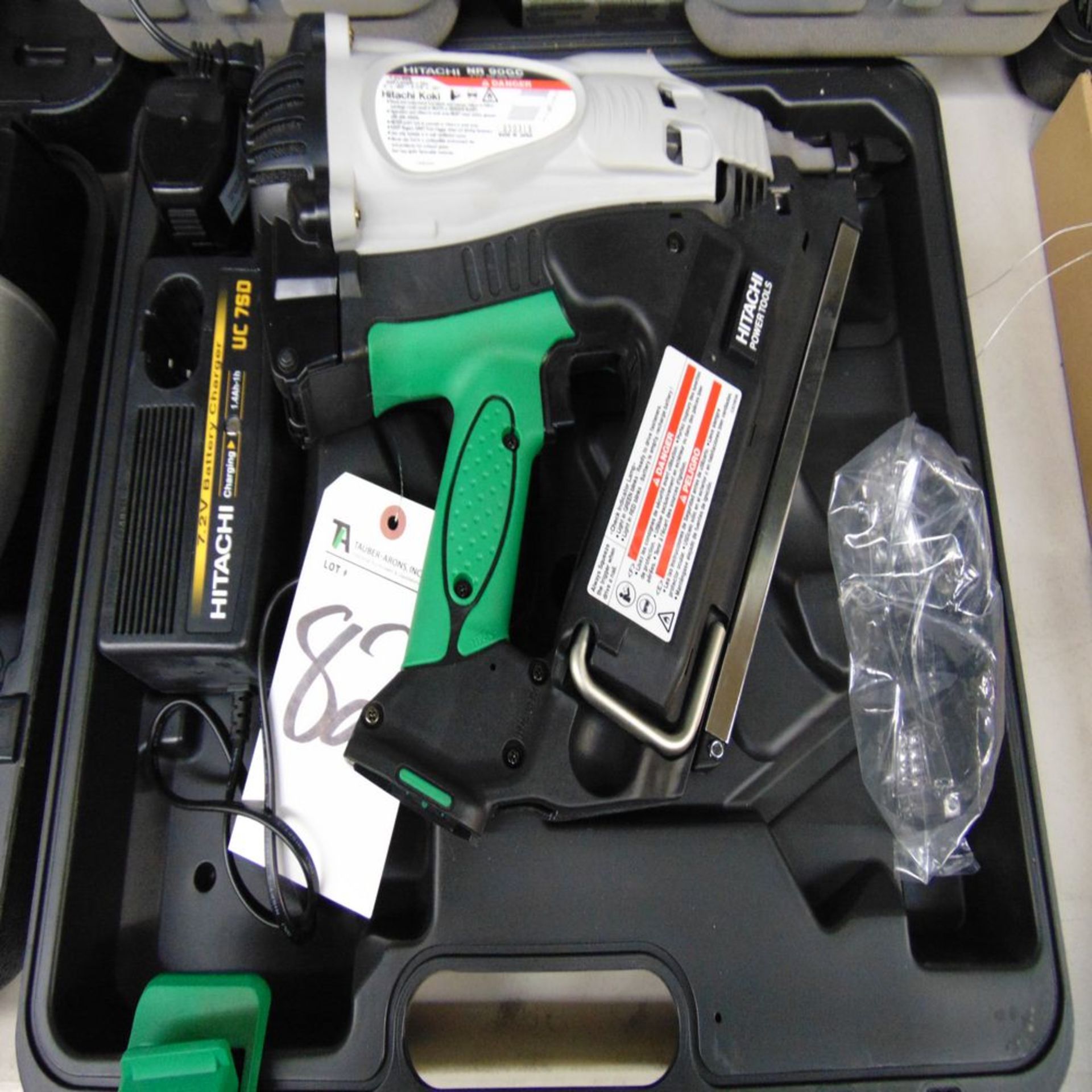 Hitachi mod. NR 90GC, 3 ½'' Gas Strip Nailer Cordless