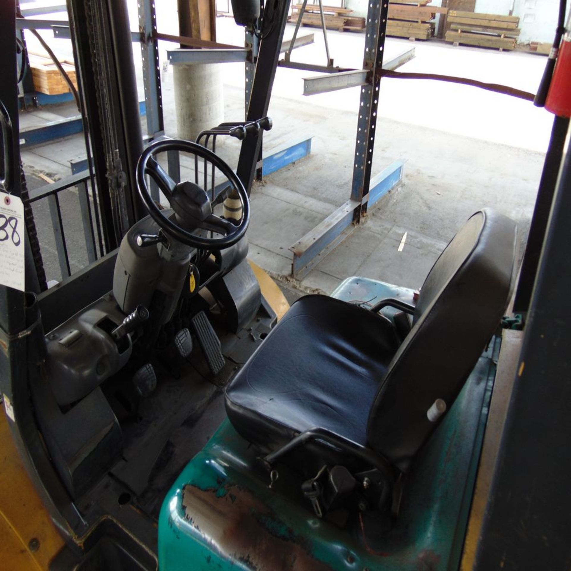 Komatsu mod. G40, LP Type, LPG Forklift, 7,000lb, Solid Tires, 2-Stage Mast, Side Shift, Overhead - Image 3 of 5