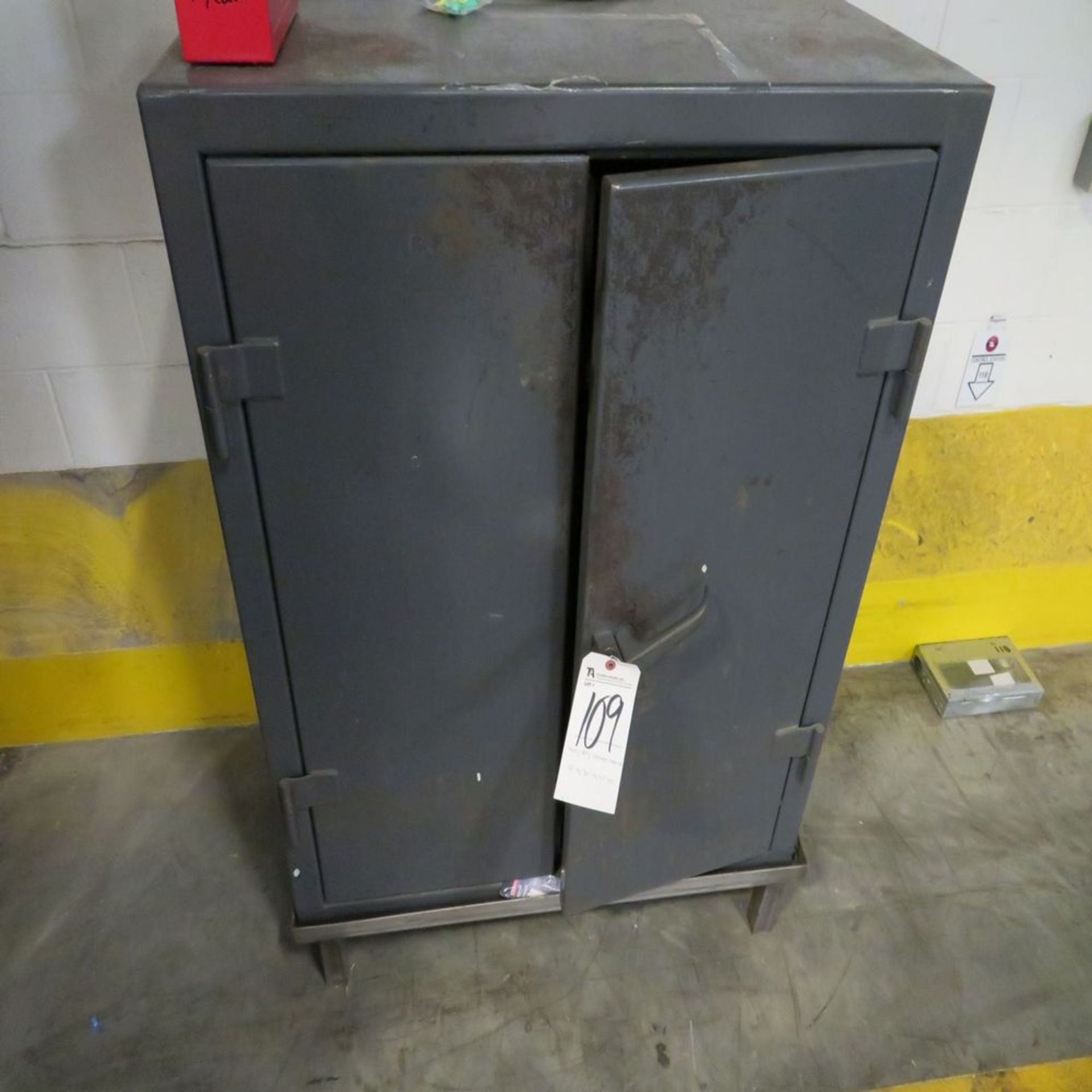 (Lot) HD Storage Cabinet, 20'' x 36''