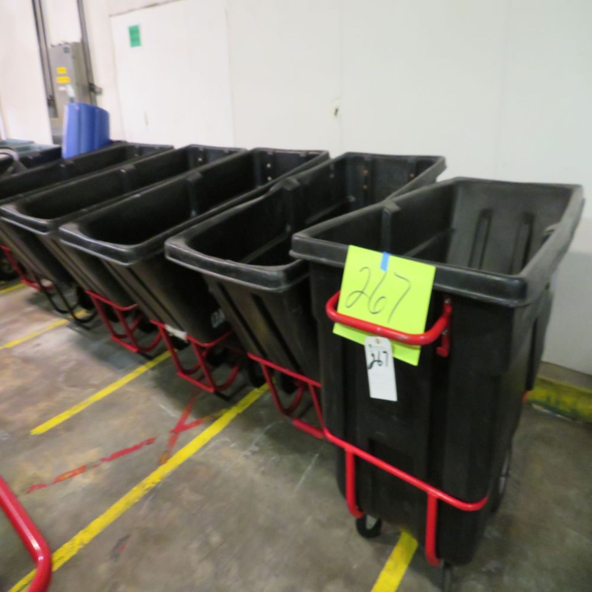 (Lot) (6) Rubbermaid 1-Cu. Yd. Portable Tote Bins