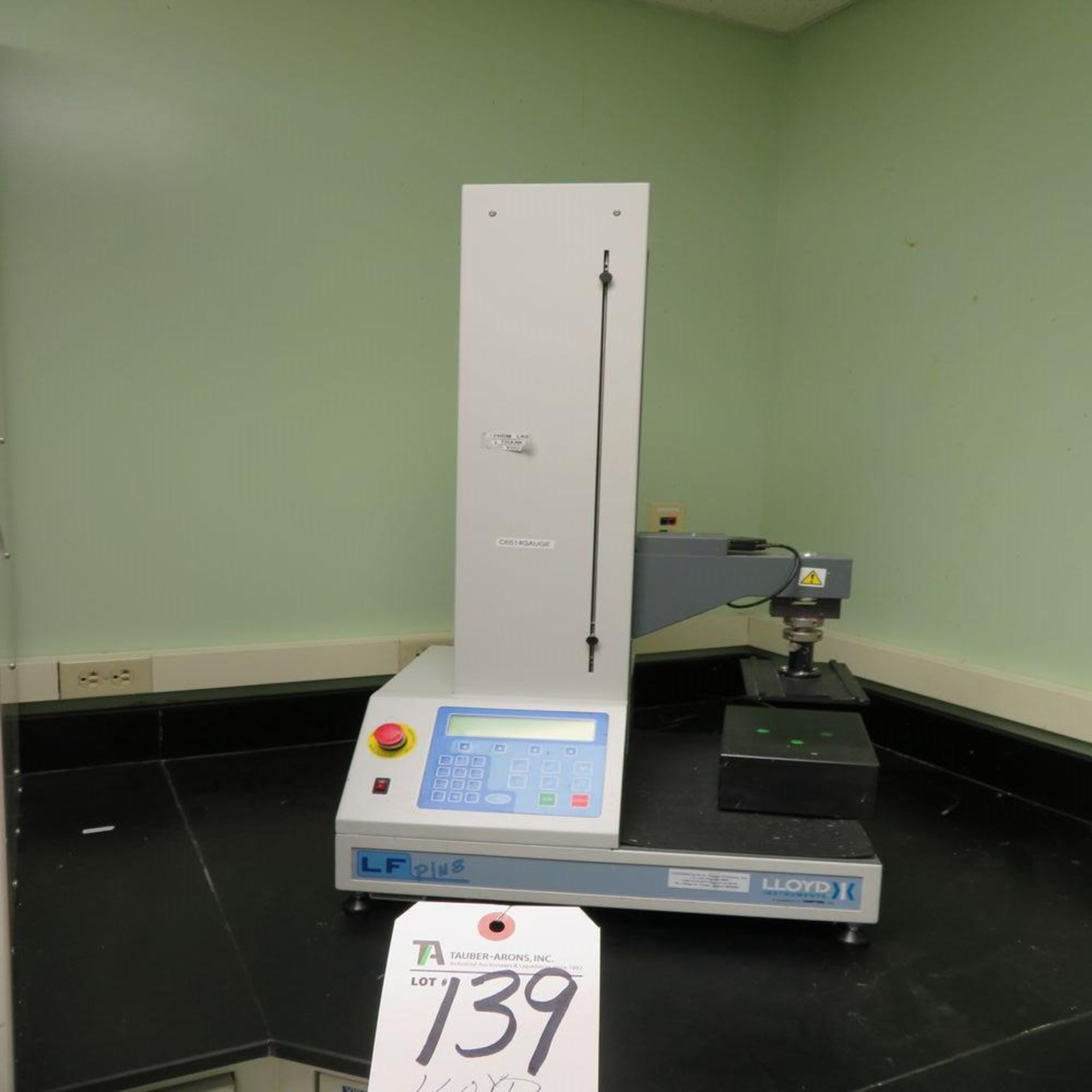 (Lot) Lloyd LF Plus Volt 115 Vac/230 V Universal Test Machine