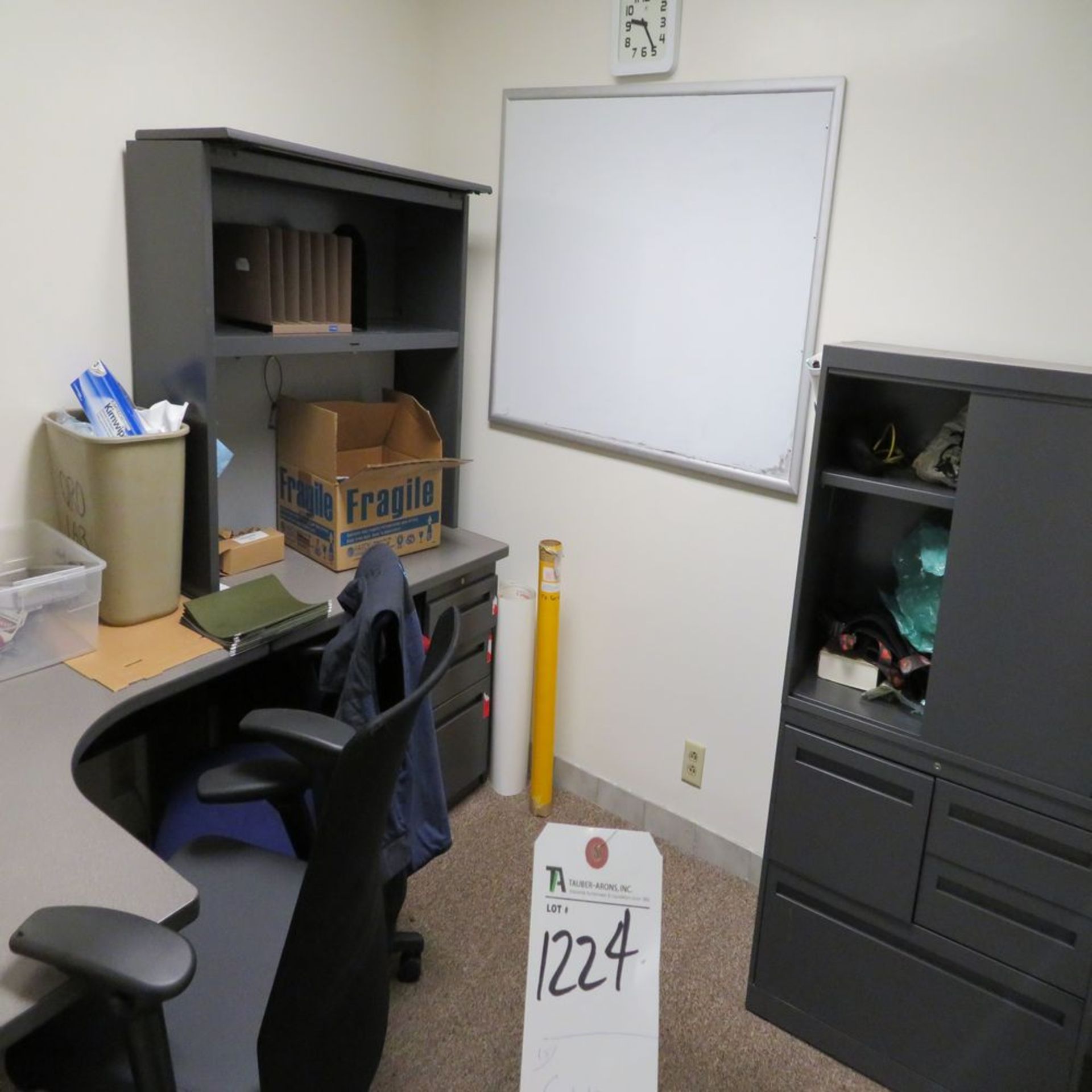 (Lot) Contents of Office Furniture