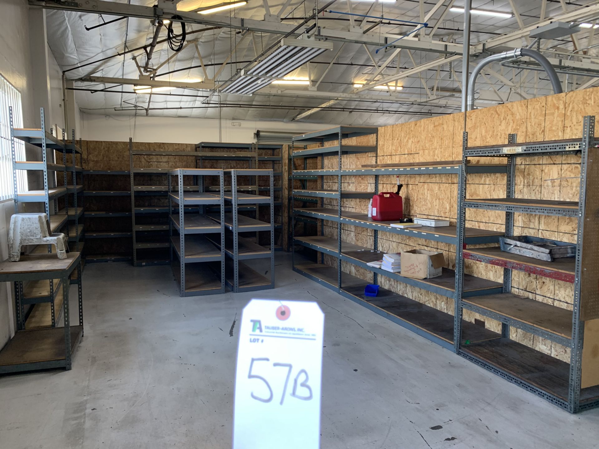 (Lot) Shelving