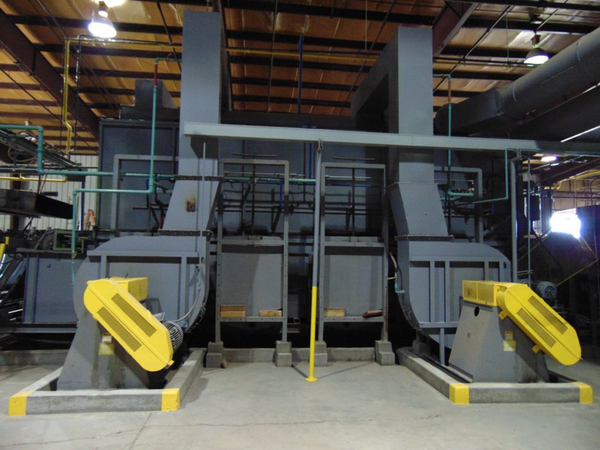 (Lot) 8' x 25' Forming Plenum w/ (4) 50hp Blowers & Steel Feeder Table, Chain Fed - Image 3 of 3