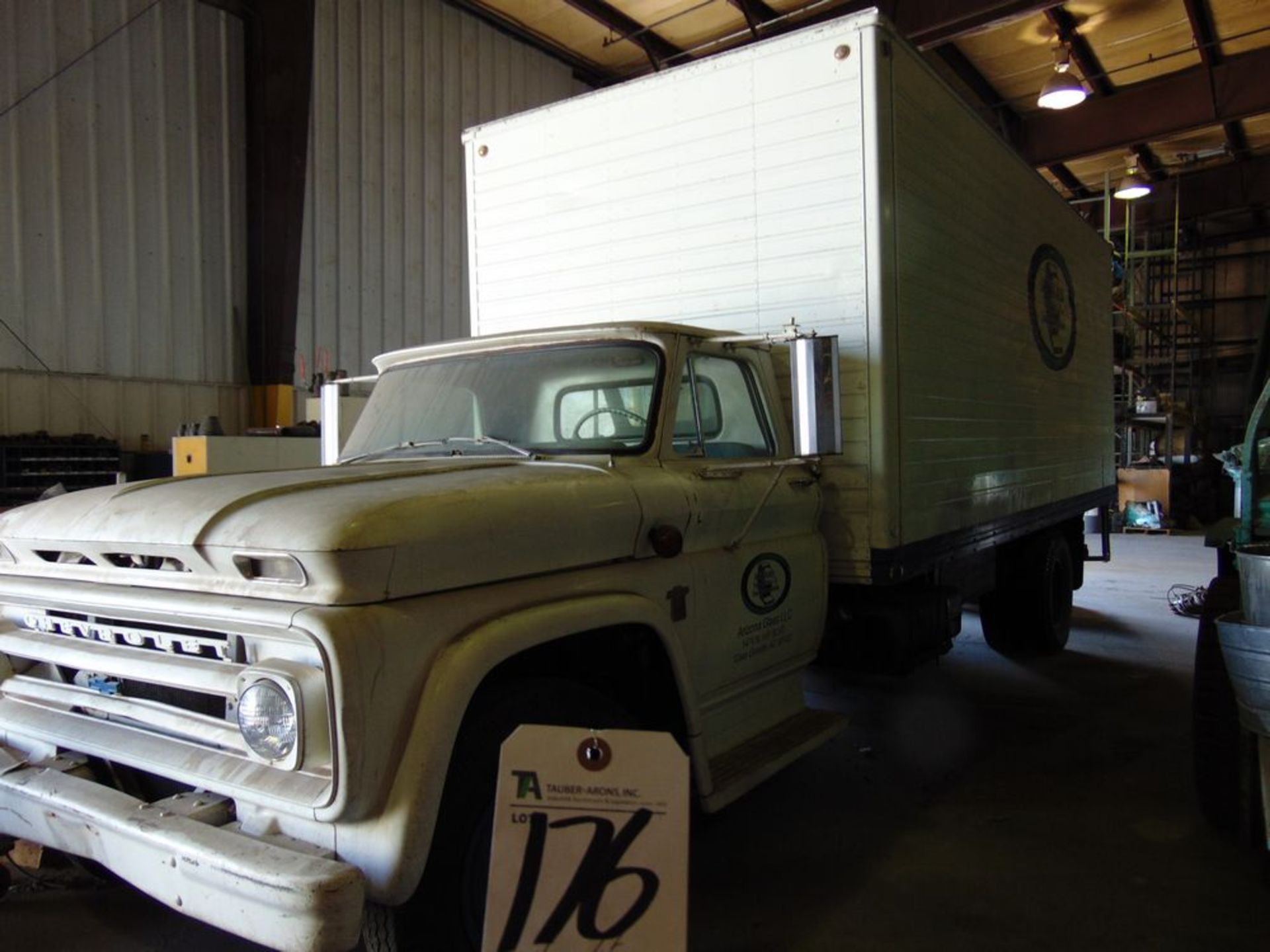 Chevrolet 18' Box Truck