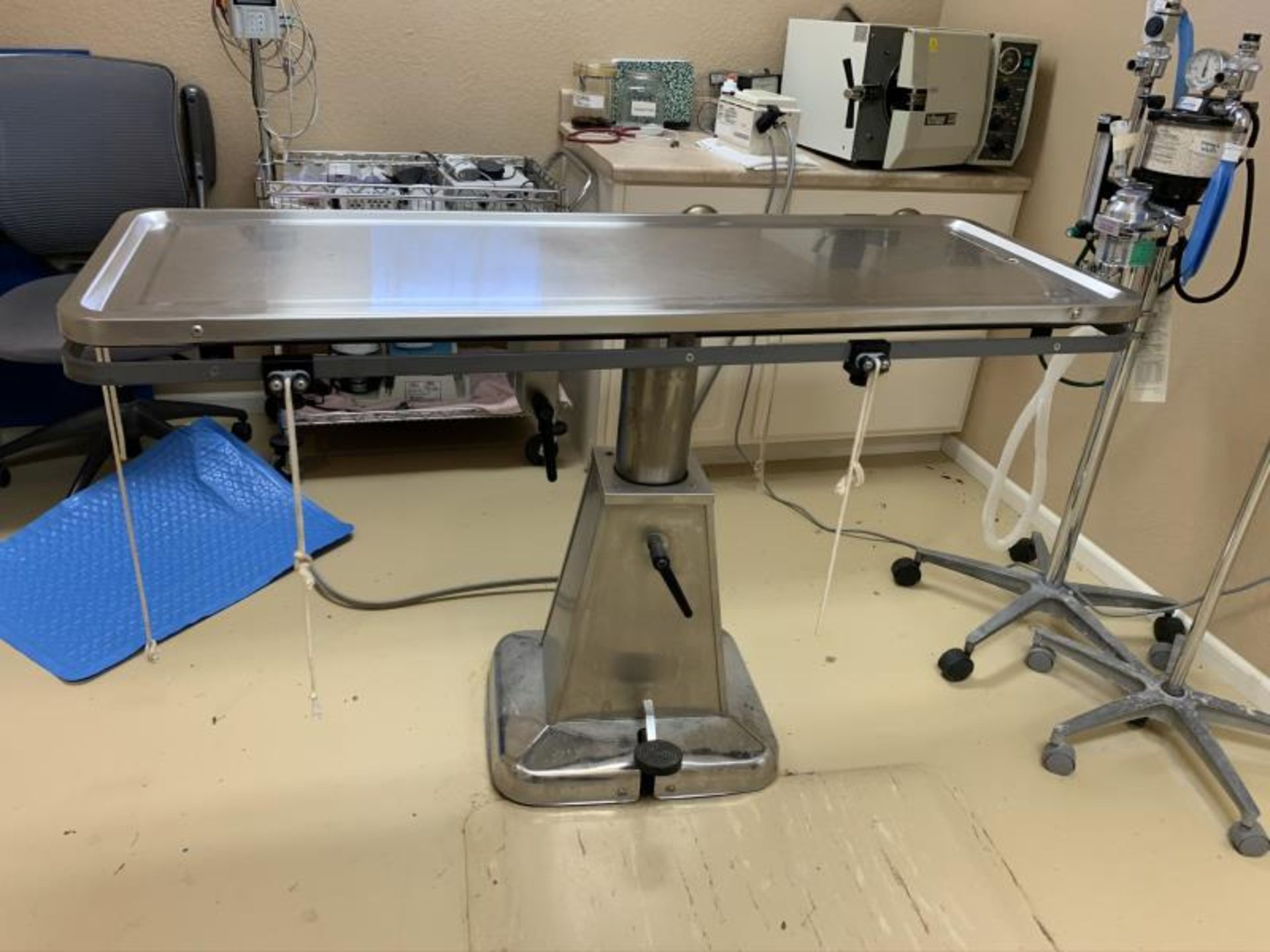 Operating Room Table by Shor-Line, 5' x 22", Model: Hyd Surgurey, SN: 082006026D047 - Image 2 of 2