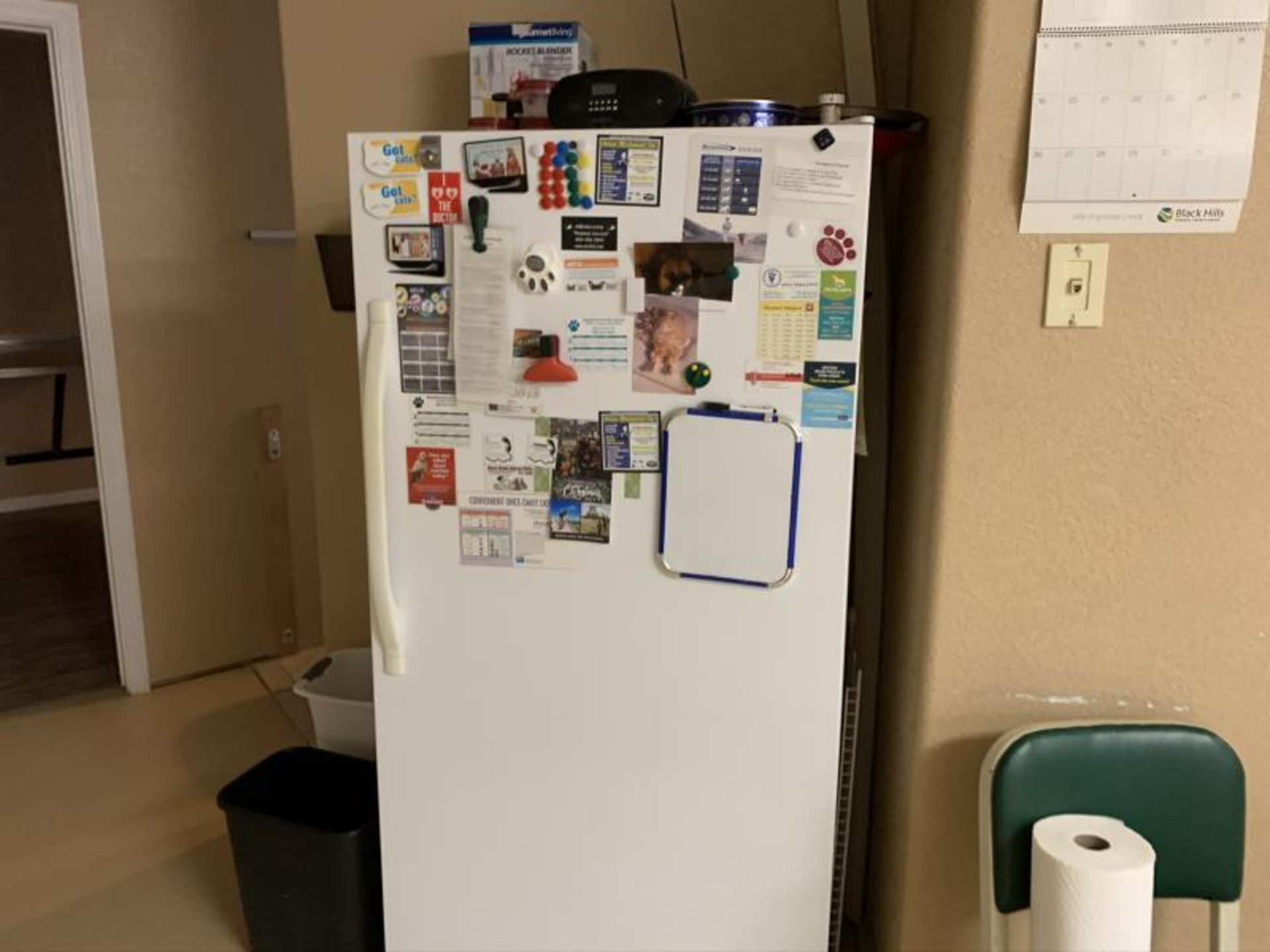 White Enamel Refrigerator by Kenmore, Model; 253.60722000, SN: WA64800982 - Image 2 of 3