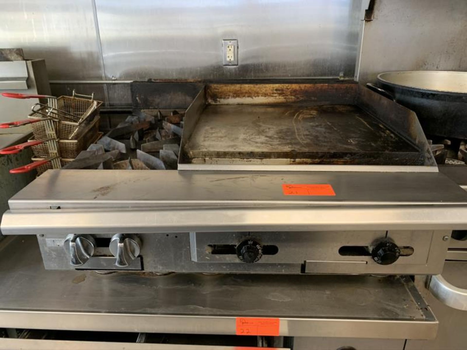 2' Griddle with 2 side burners overall 36"W