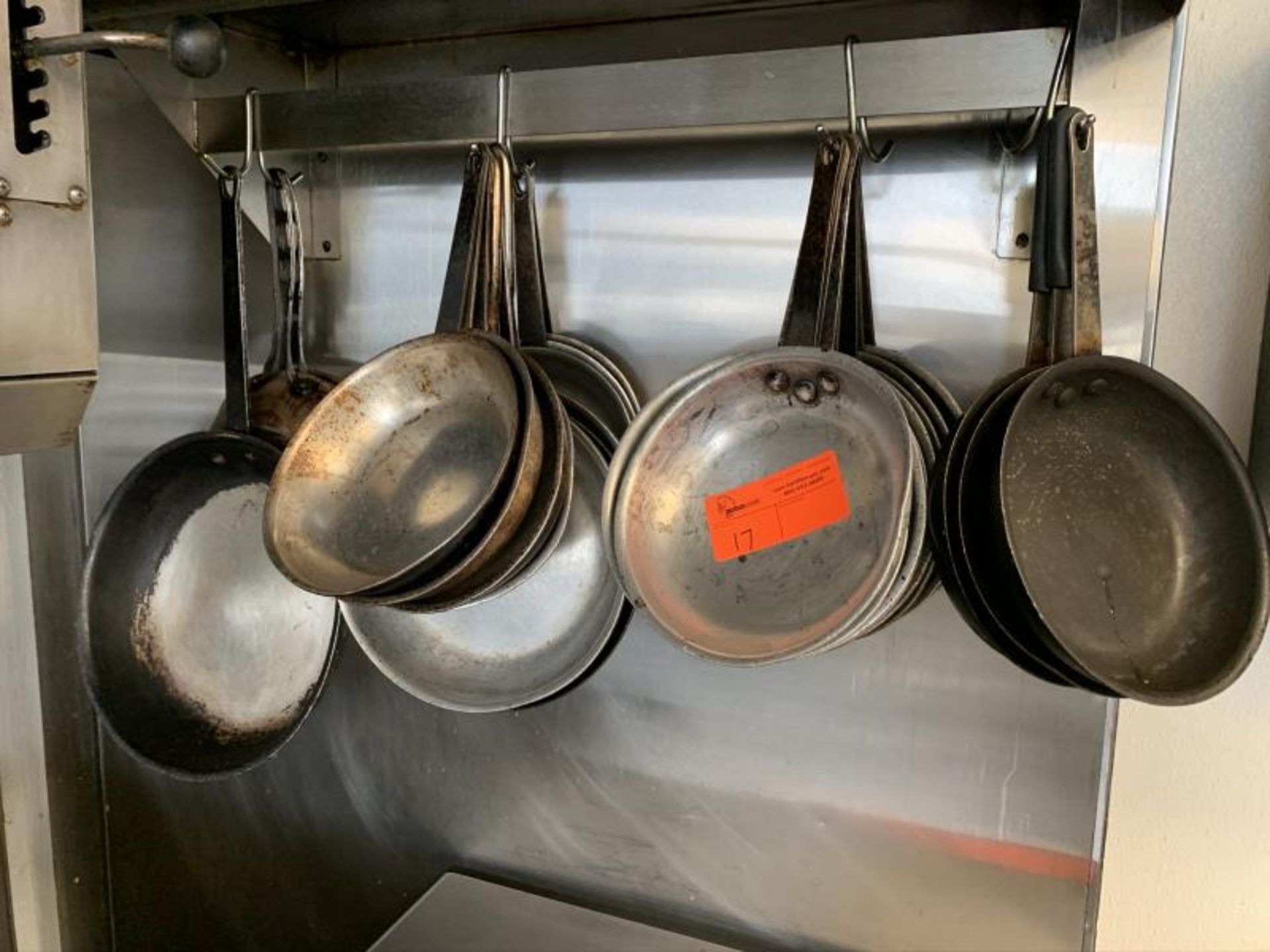 24 Frying Pans