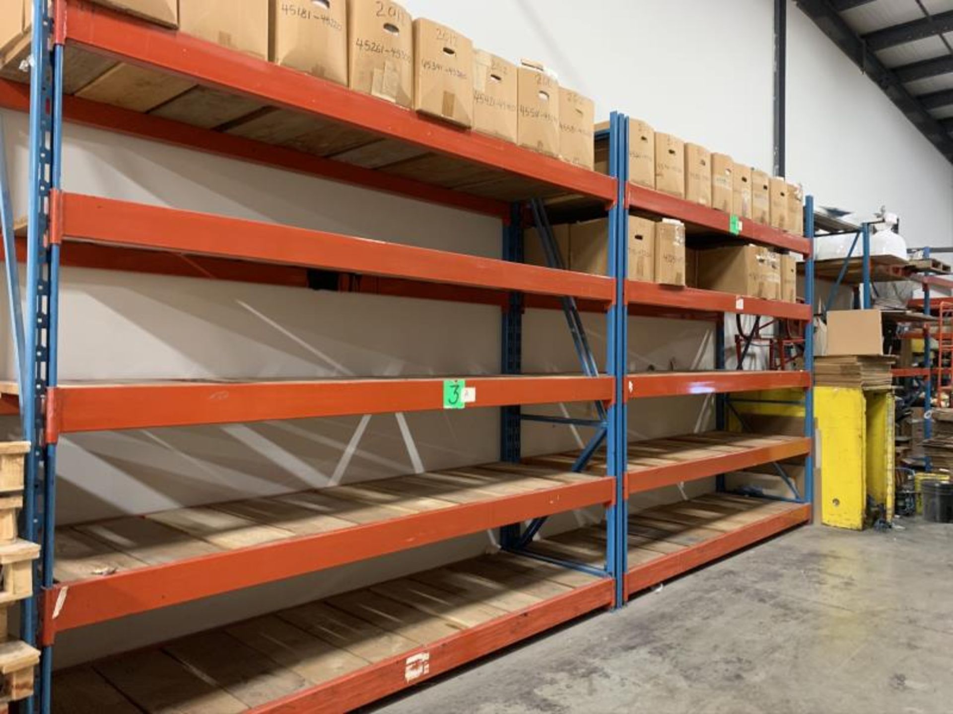 4 Sections pallet racking