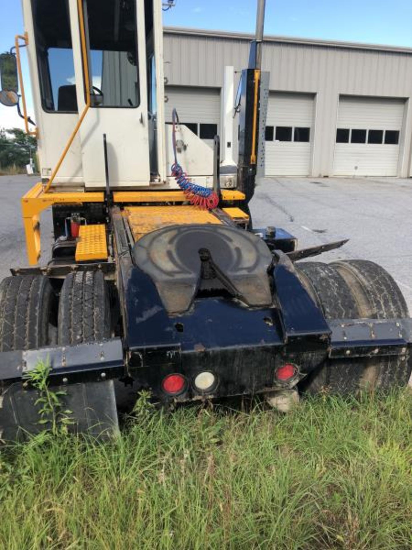 2015 Kalmar Ottawa 4x2 Yard Truck , SN: 338841 4,267.2 Hours, 1,683 Miles - Image 10 of 34