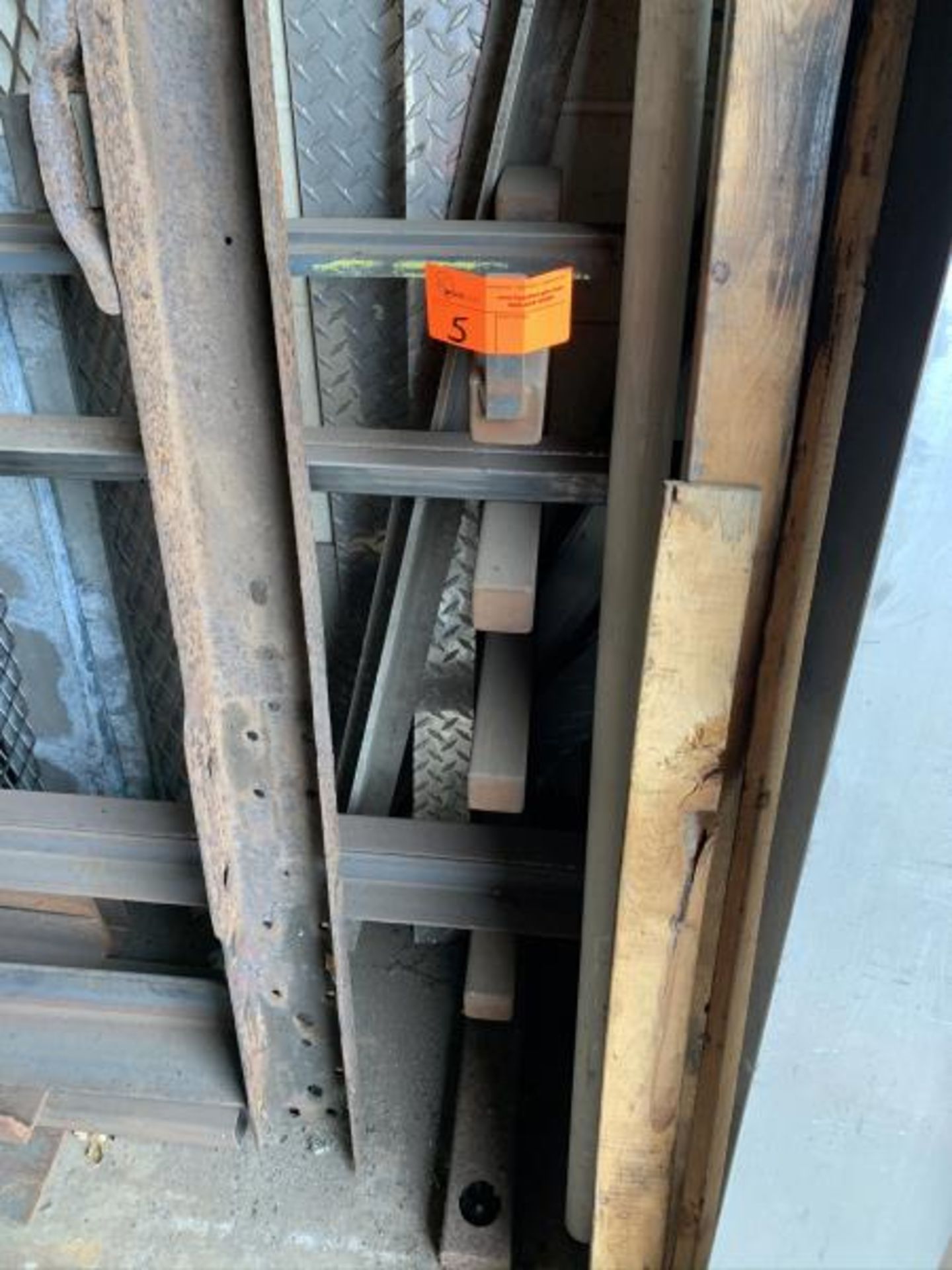 Steel Floor Mount stock rackwith 3 posts & Misc steel bar, stock, misc pipes - Image 5 of 5