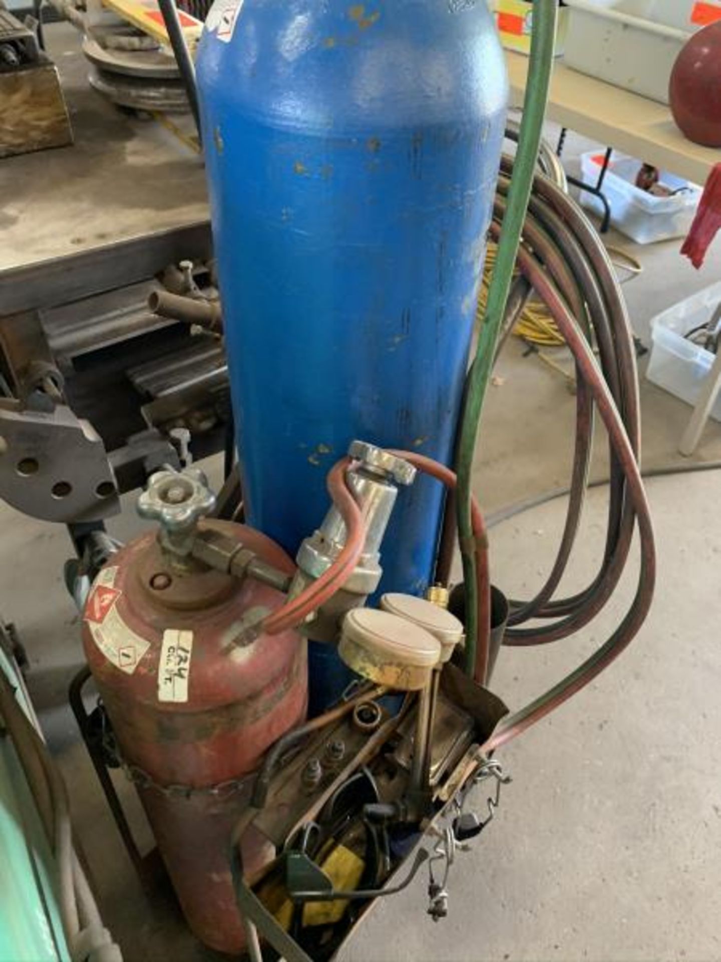 Welding torch, gauges & cart (no tanks) - Image 4 of 4