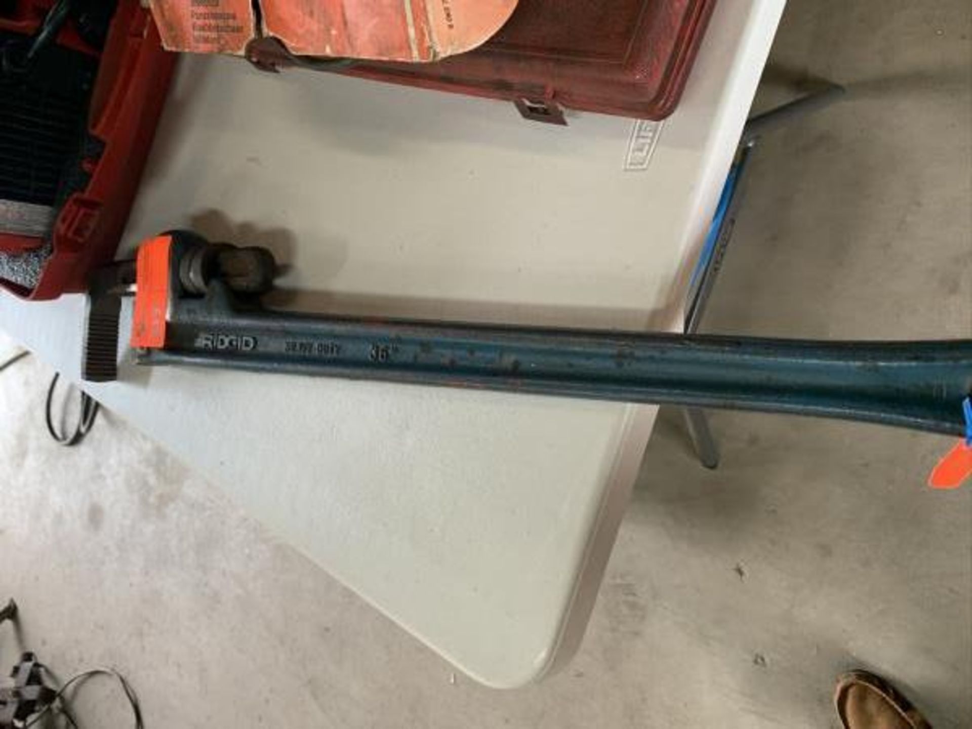 Rigid heavy duty 36" pipe wrench - Image 3 of 3