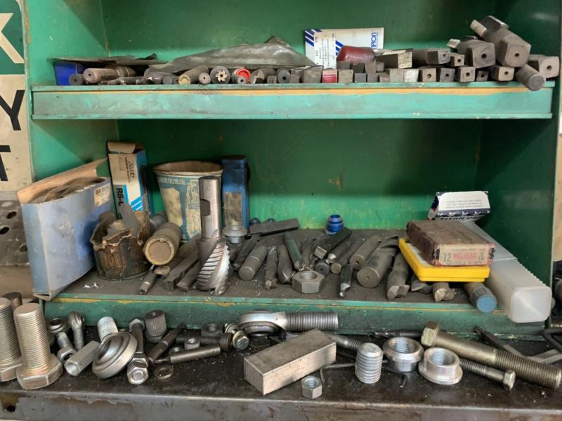 Metal Shelf with misc chucks, cutters, pipe threaders, tap, die tools - Image 4 of 9