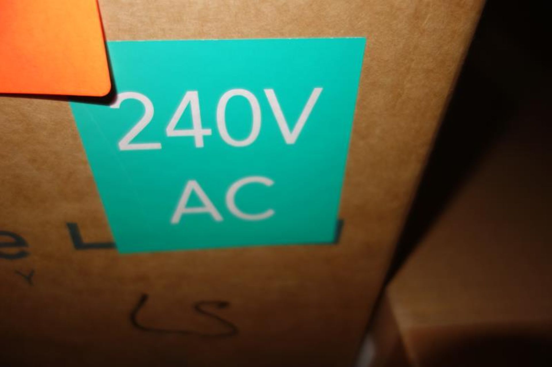(7) Boxes Enphase Micro-Inverters, (4) Boxes Enphase 240V AC ET17-240-40 Cables - Image 5 of 7