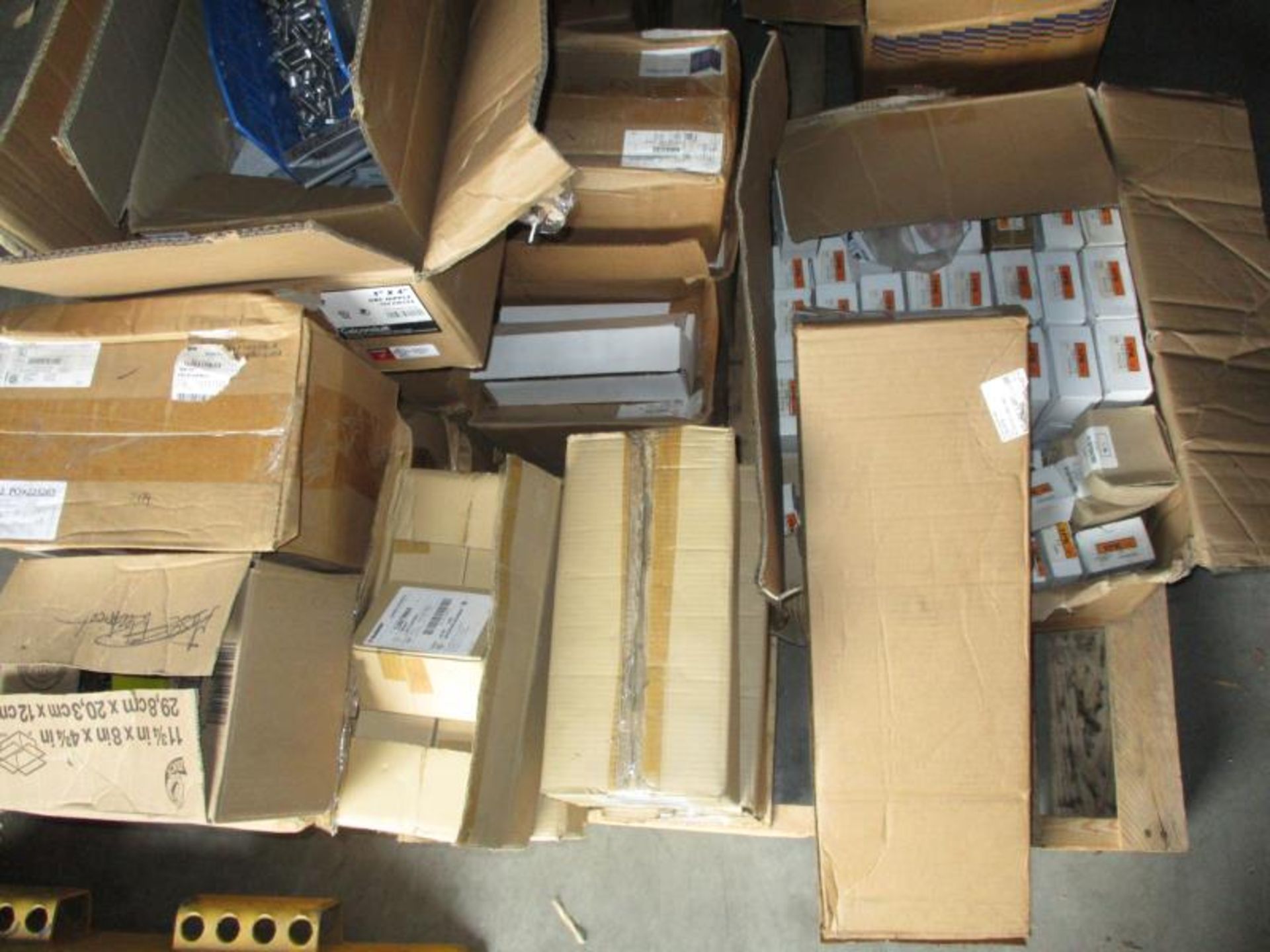Pallet of Hardware - Image 2 of 7