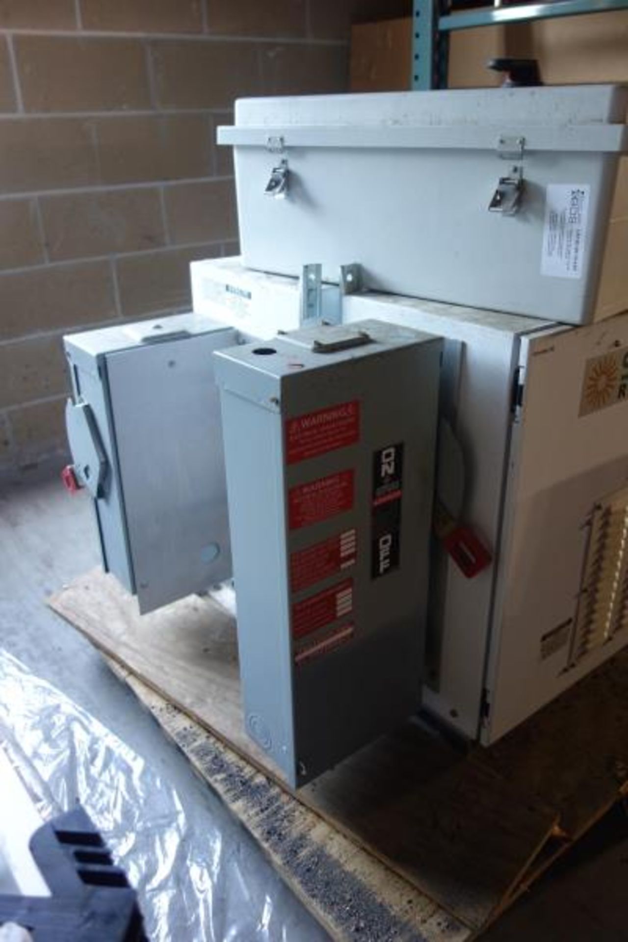 Used Solectria Renewables Rain Proof Grid-Tied Photovoltraic Inverters - Image 4 of 9