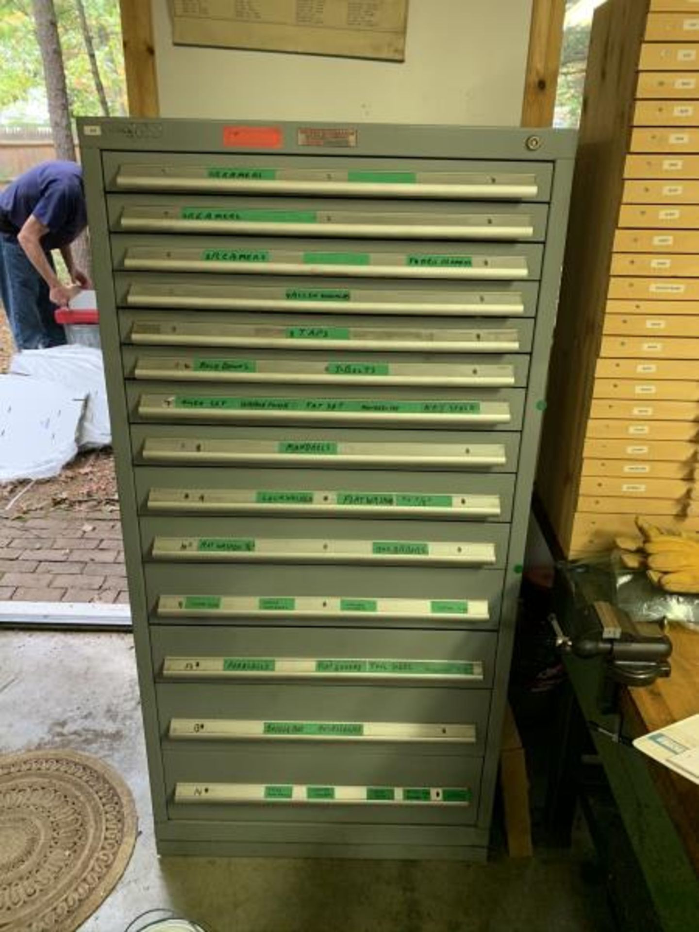 Nu-Era Automotion storage cabinet BUT NOT Bridgeport accessories