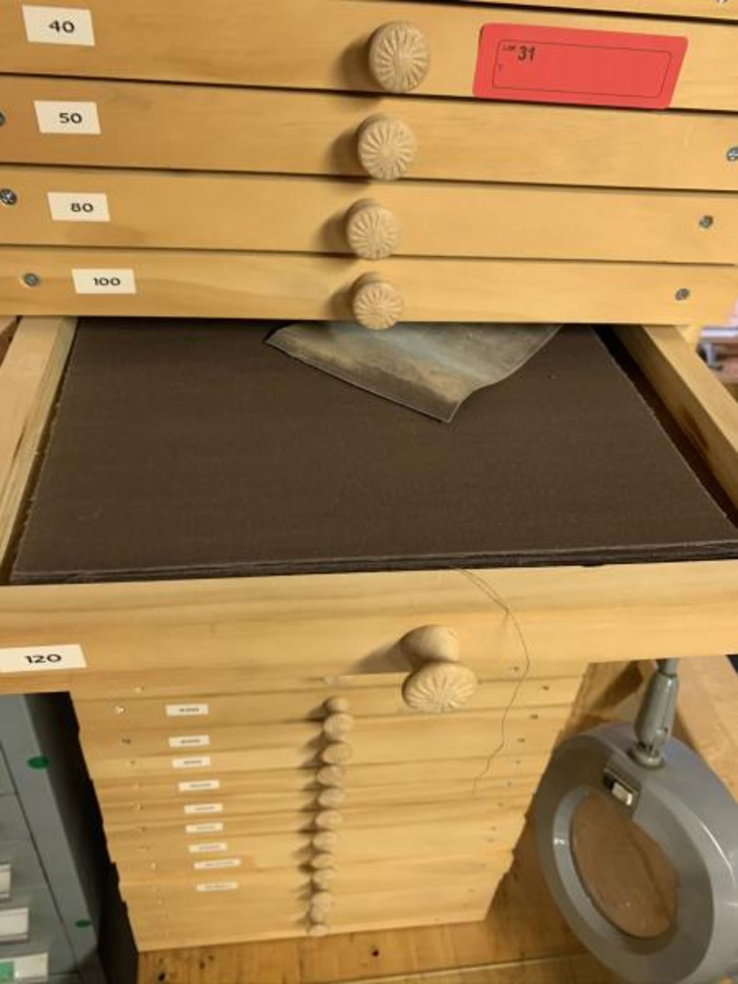 Sandpaper cabinet with 23 drawers - Image 2 of 7