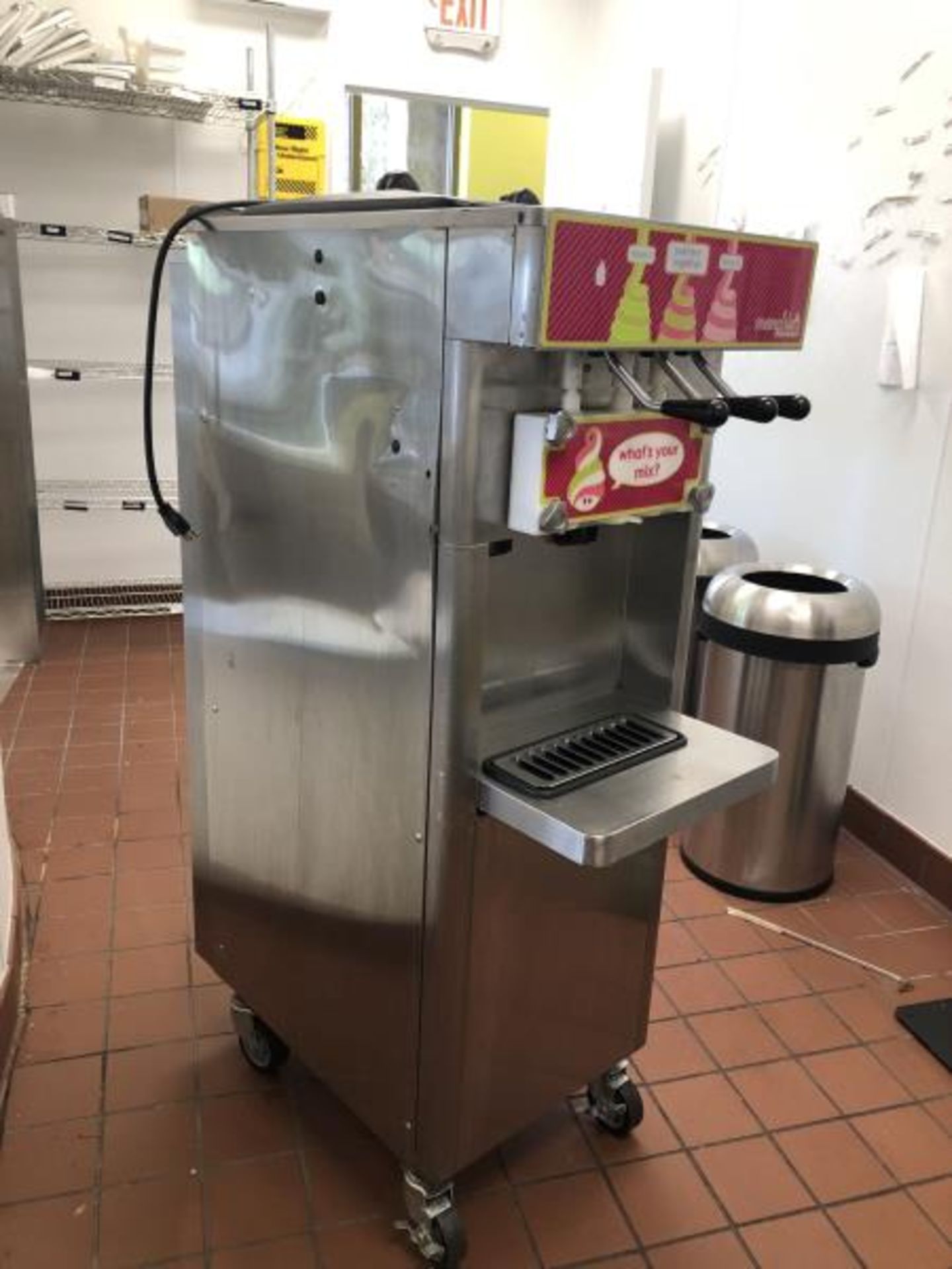 Soft Serve Machines by Stoelting, Mode: F231-38I2P-ME1AD1, SN: 6214508N - Bild 3 aus 10