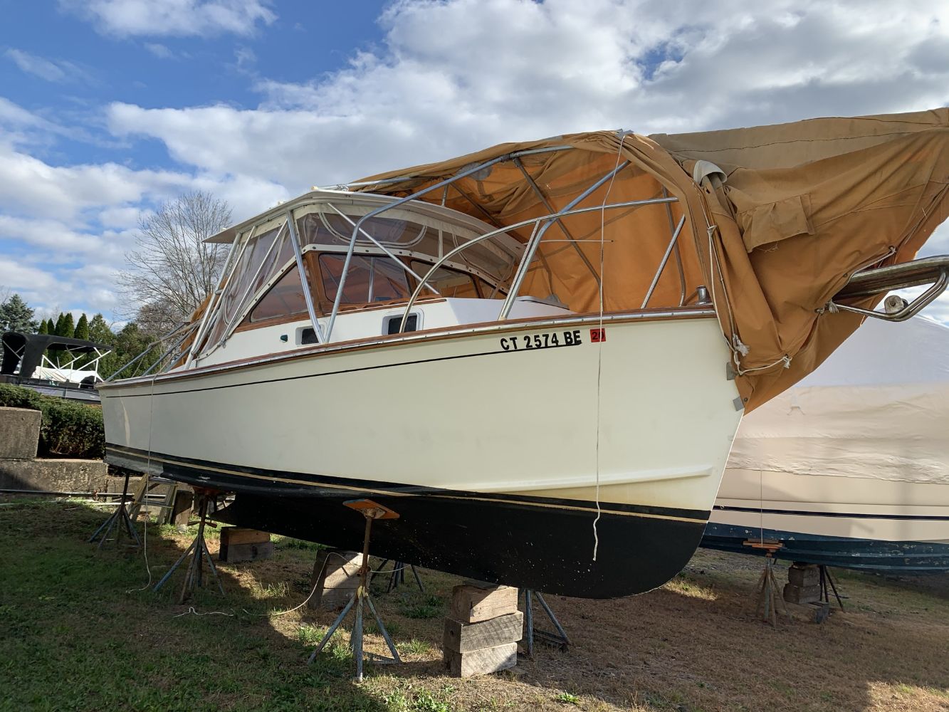 1990 26’ 9”  Fortier Downeast Style Powerboat Bankrupty Sale