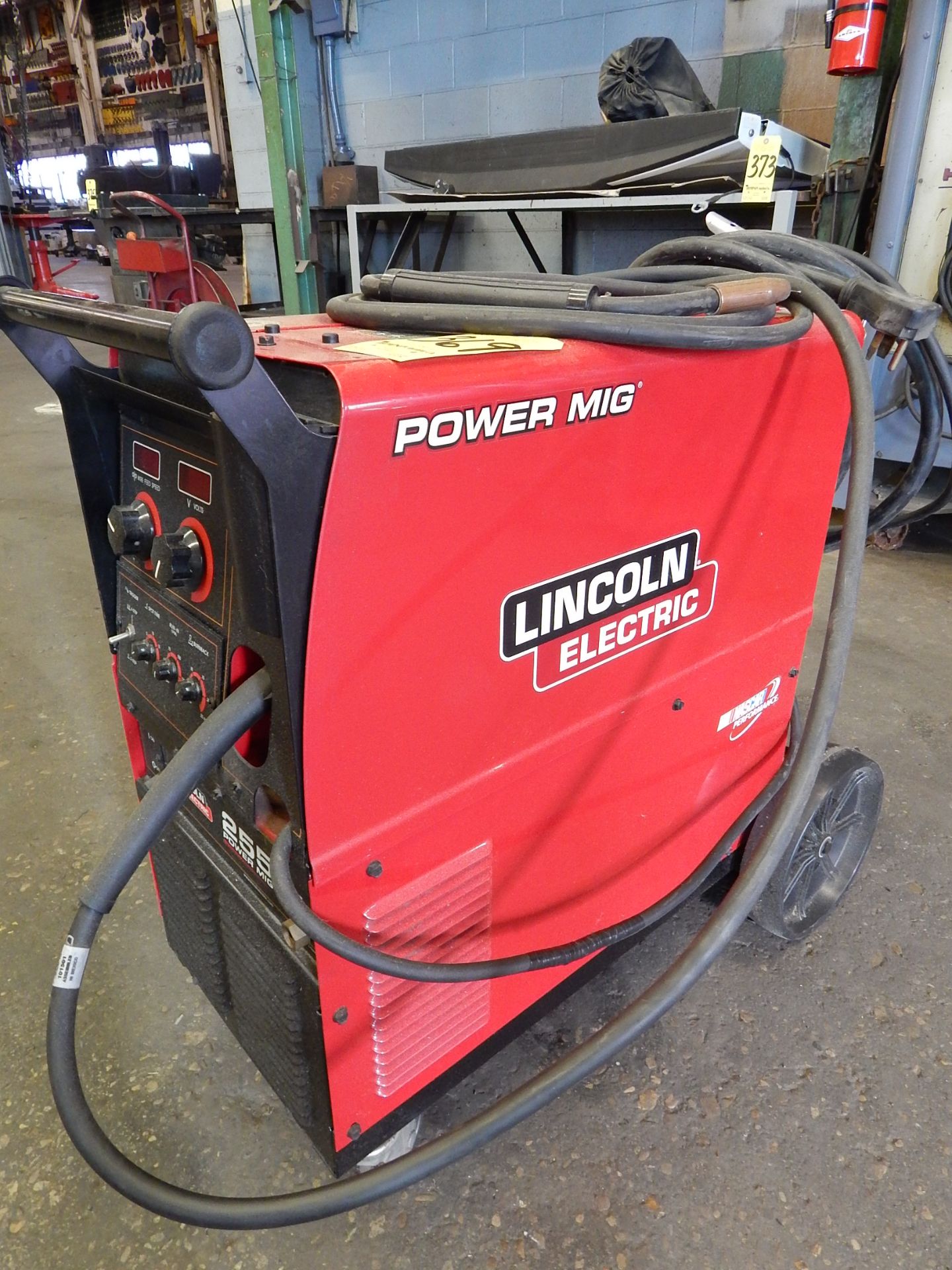 Lincoln 255XT Mig Welder, s/n U11010008602, 230/1/60, with Mig Gun, Regulator, and Welding Helmet - Image 4 of 11