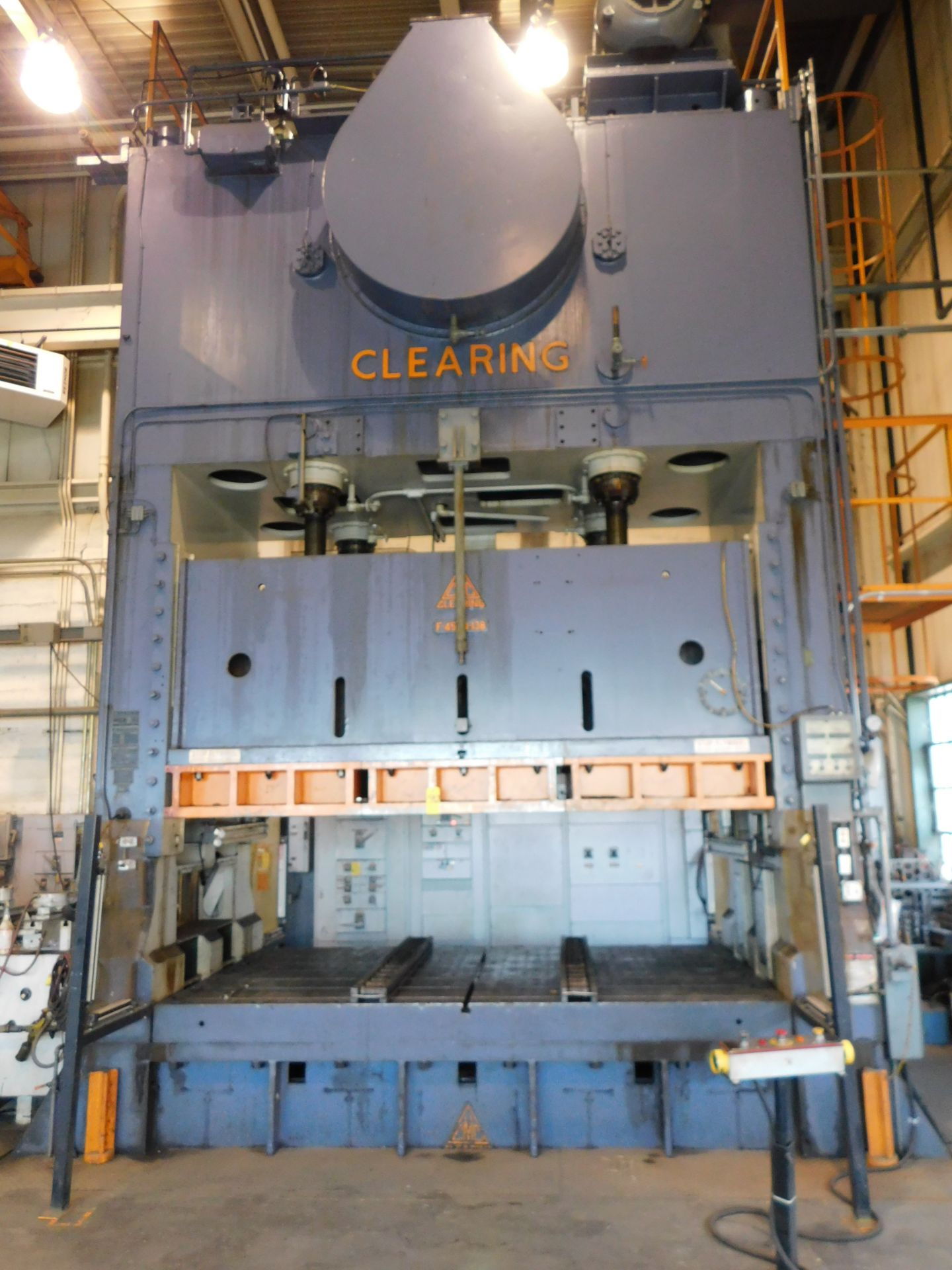 Clearing Model F-4500-138 Straight Side Press, S/N 18249, 500 Ton, 18" Stroke, 56" Shut Height, 136" - Image 2 of 10