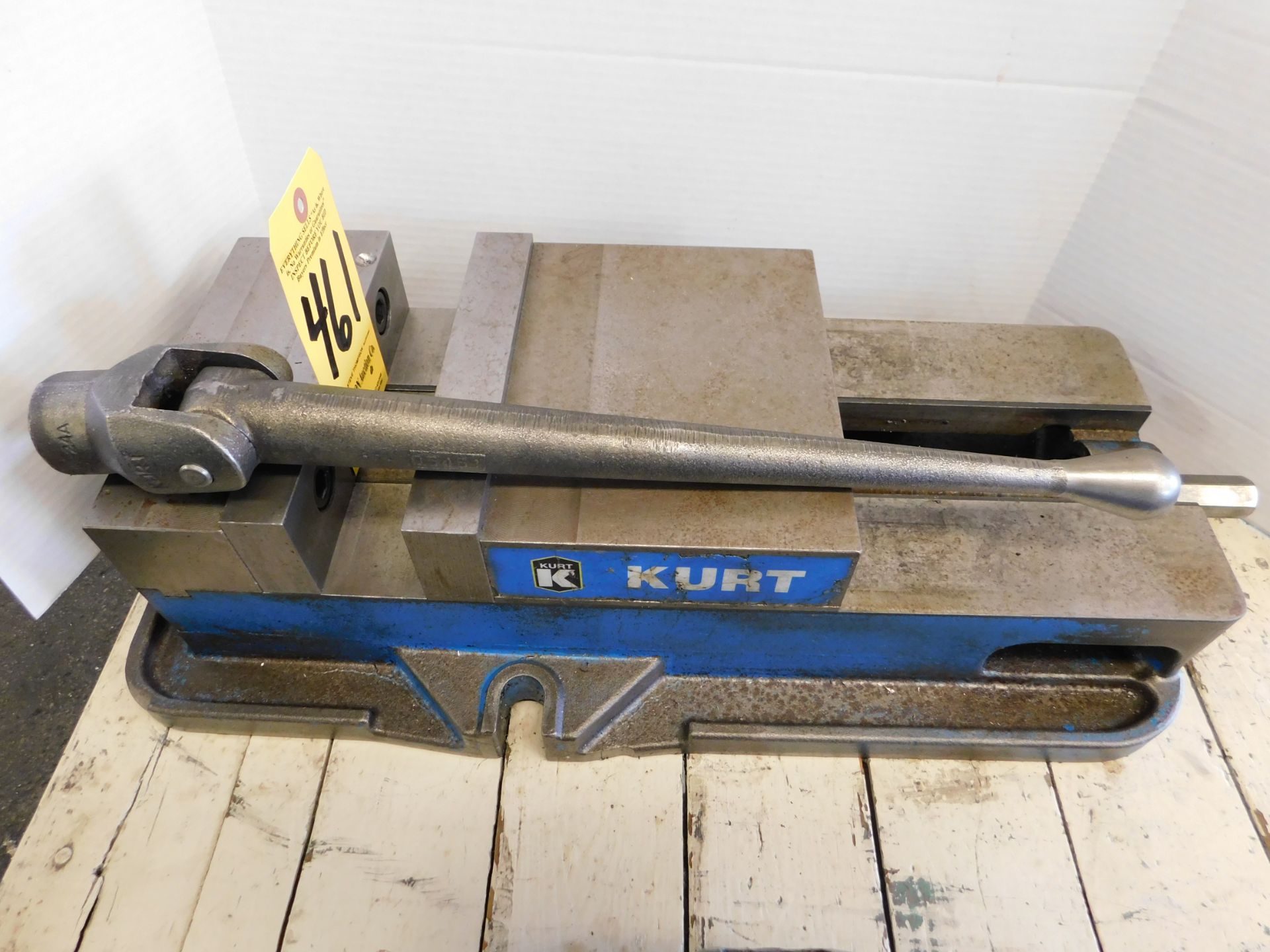 Kurt 8" Mill Vise