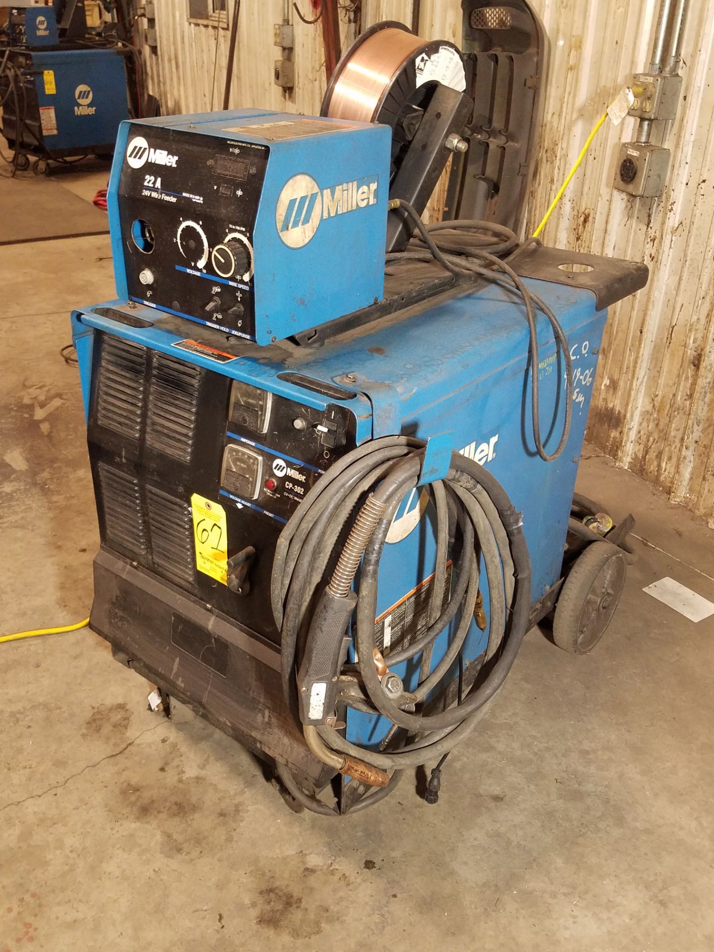 miller-model-cp302-mig-welder-s-n-le276464-with-miller-22a-series