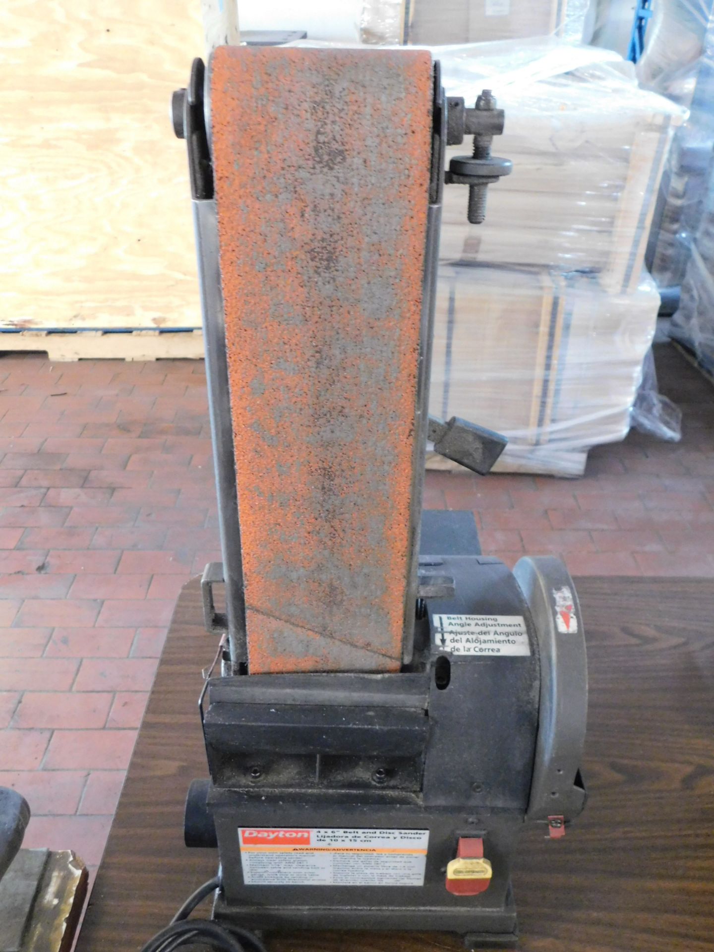 Dayton 4 In. Belt and 6 In. Disc Sander