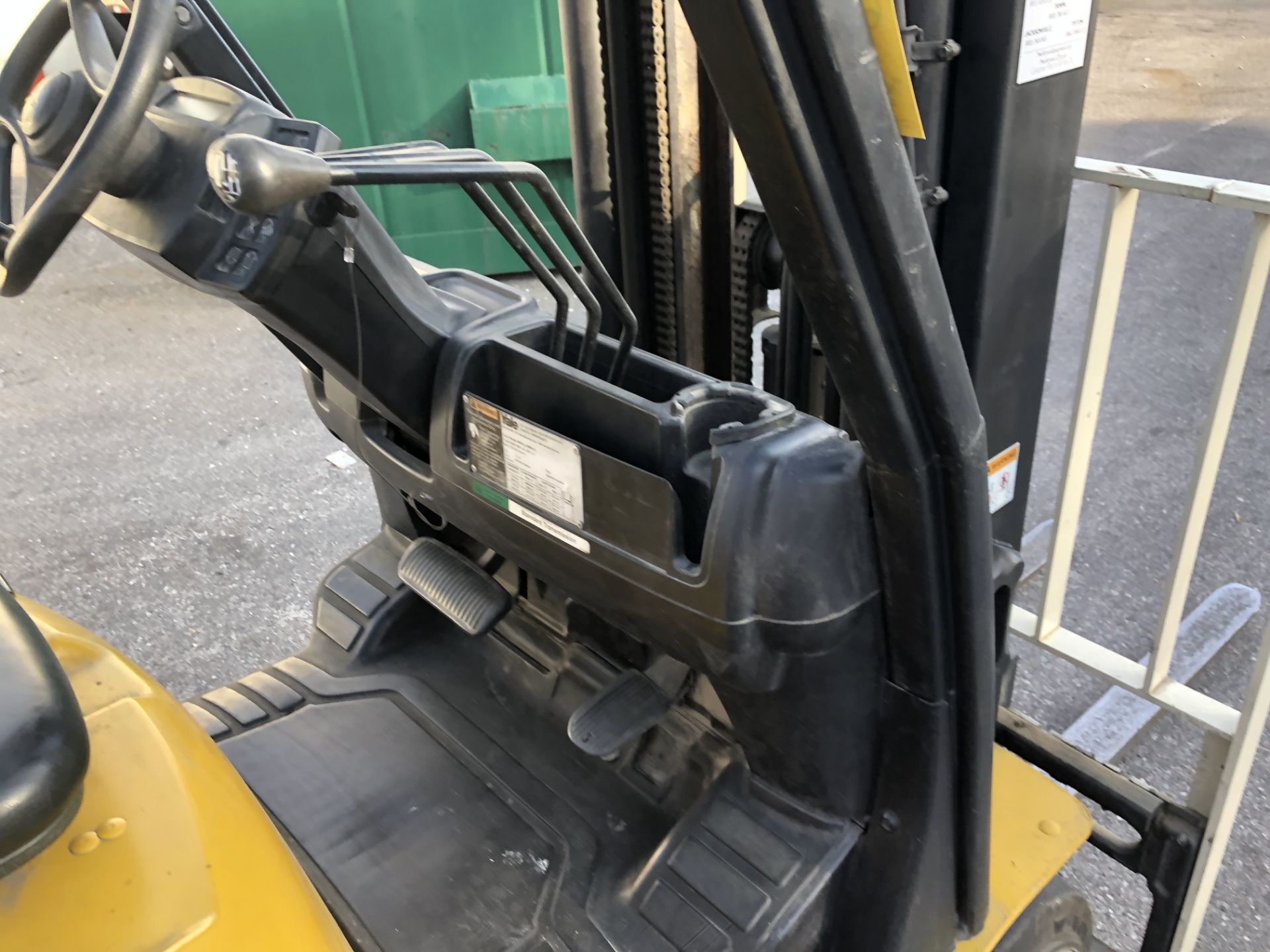 Yale 50VX Forklift, Model DOC050VXNV9E083, SN A910D164978, 4,800 lb. Capacity, LP, Hard Tires, 3- - Image 8 of 8